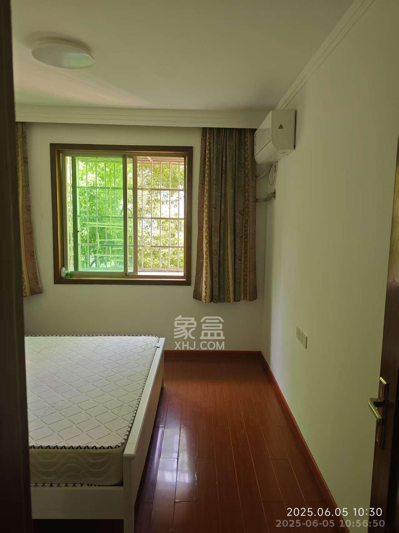 中南汽车世界 3室2厅1卫 1500.0元/月 中南汽车世界 3室2厅1卫 1500.0元/月室内图