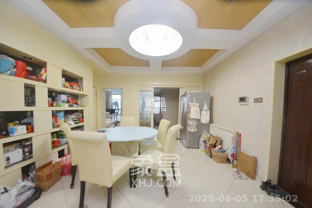 建鸿达华都（华都小户型及大华写字楼）  3室2厅2卫   5500.00元/月室内图