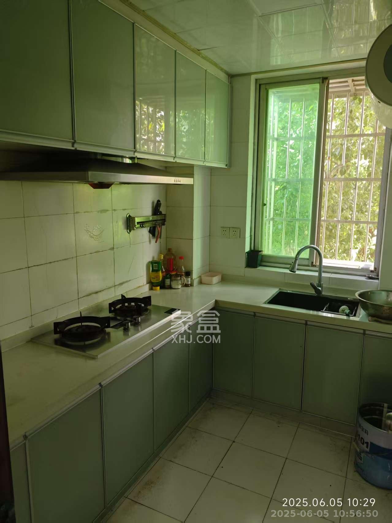 中南汽车世界 3室2厅1卫 1500.0元/月 中南汽车世界 3室2厅1卫 1500.0元/月室内图