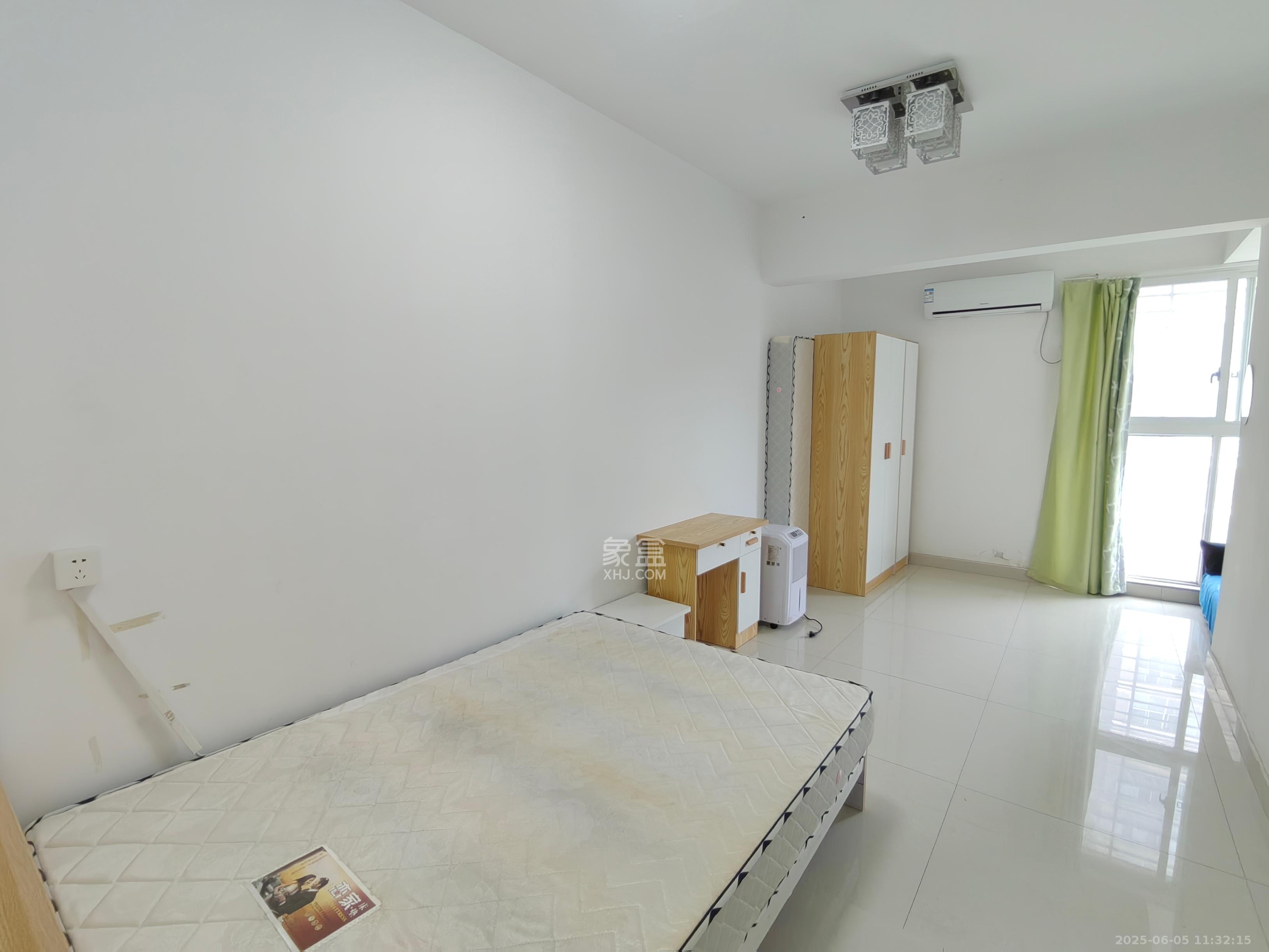 上河国际C区  4室2厅2卫   3800.00元/月室内图