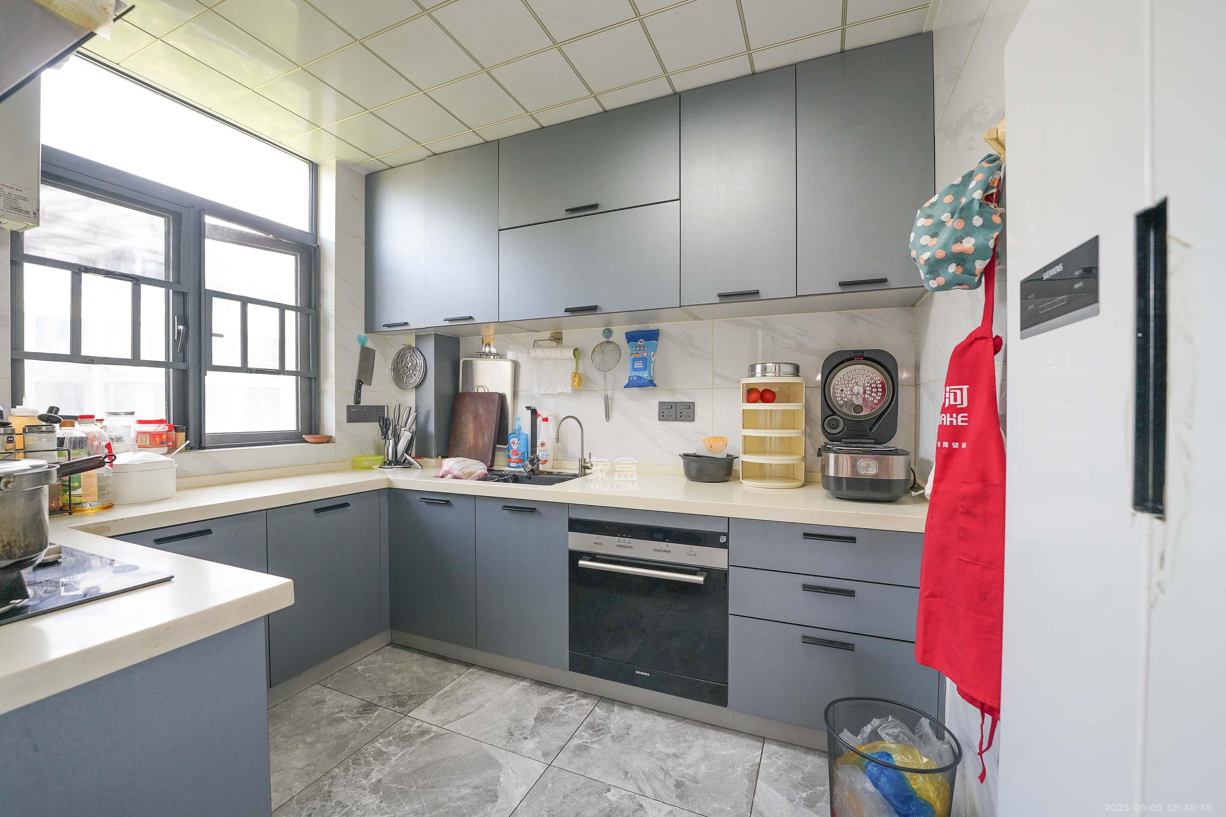 五矿万境蓝山 3室2厅2卫 182.0万 五矿万境蓝山 3室2厅2卫 182.0万厨房