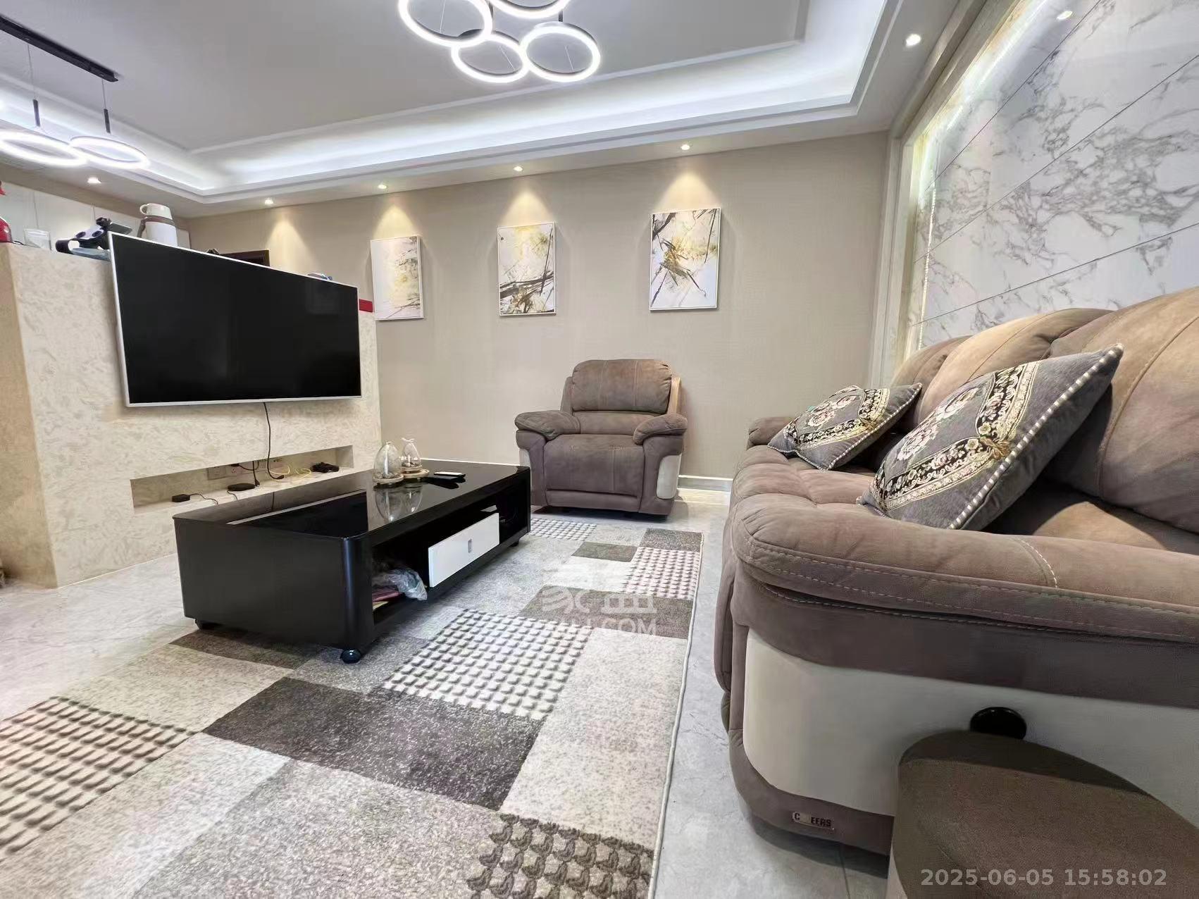 怡海星城 3室2厅1卫 2500.0元/月 怡海星城 3室2厅1卫 2500.0元/月室内图