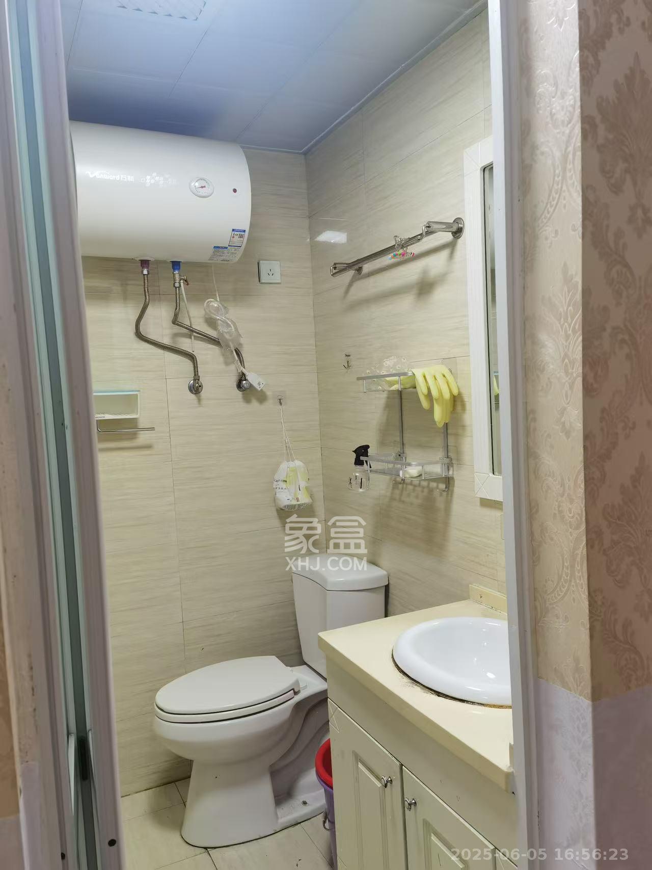 中建木莲工社  2室1厅1卫   2180.00元/月室内图