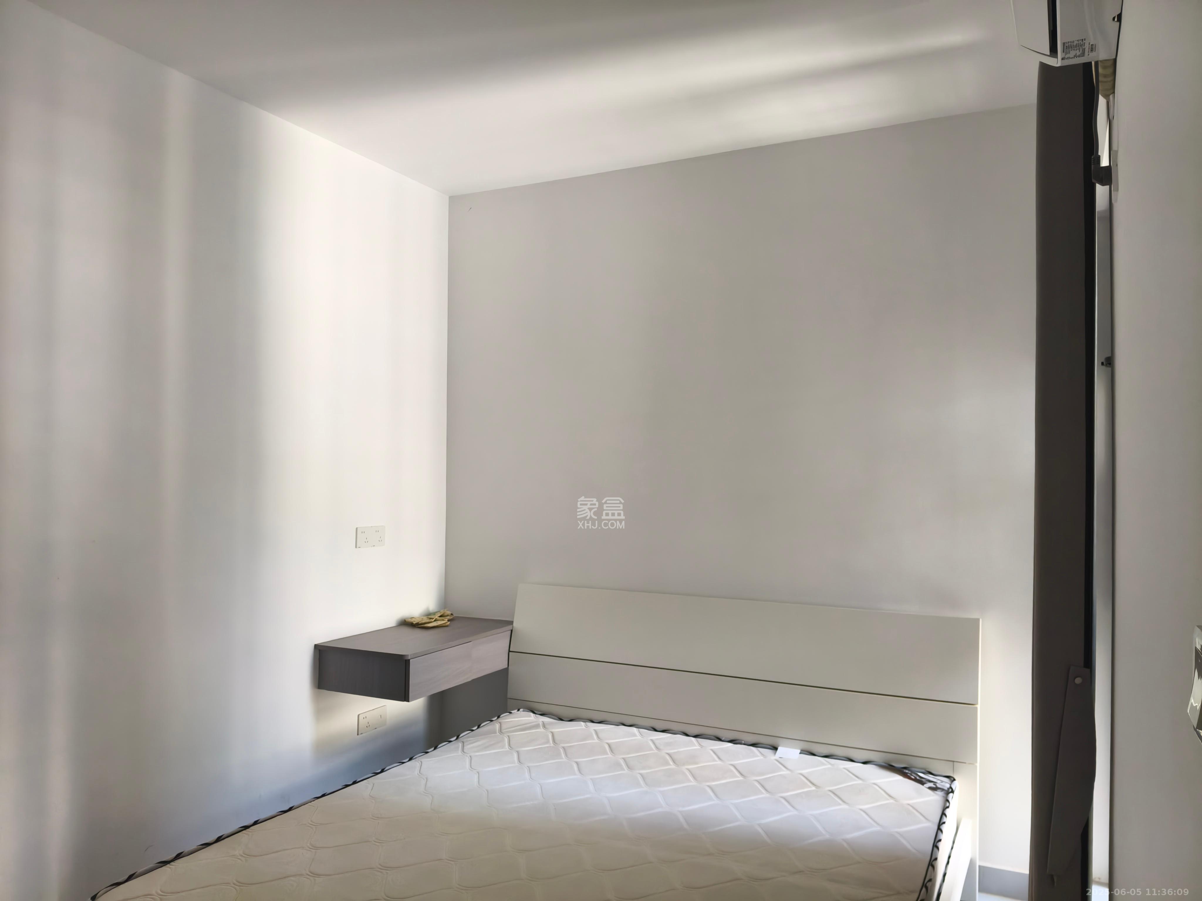 秀峰一品  3室2厅1卫   2600.00元/月室内图