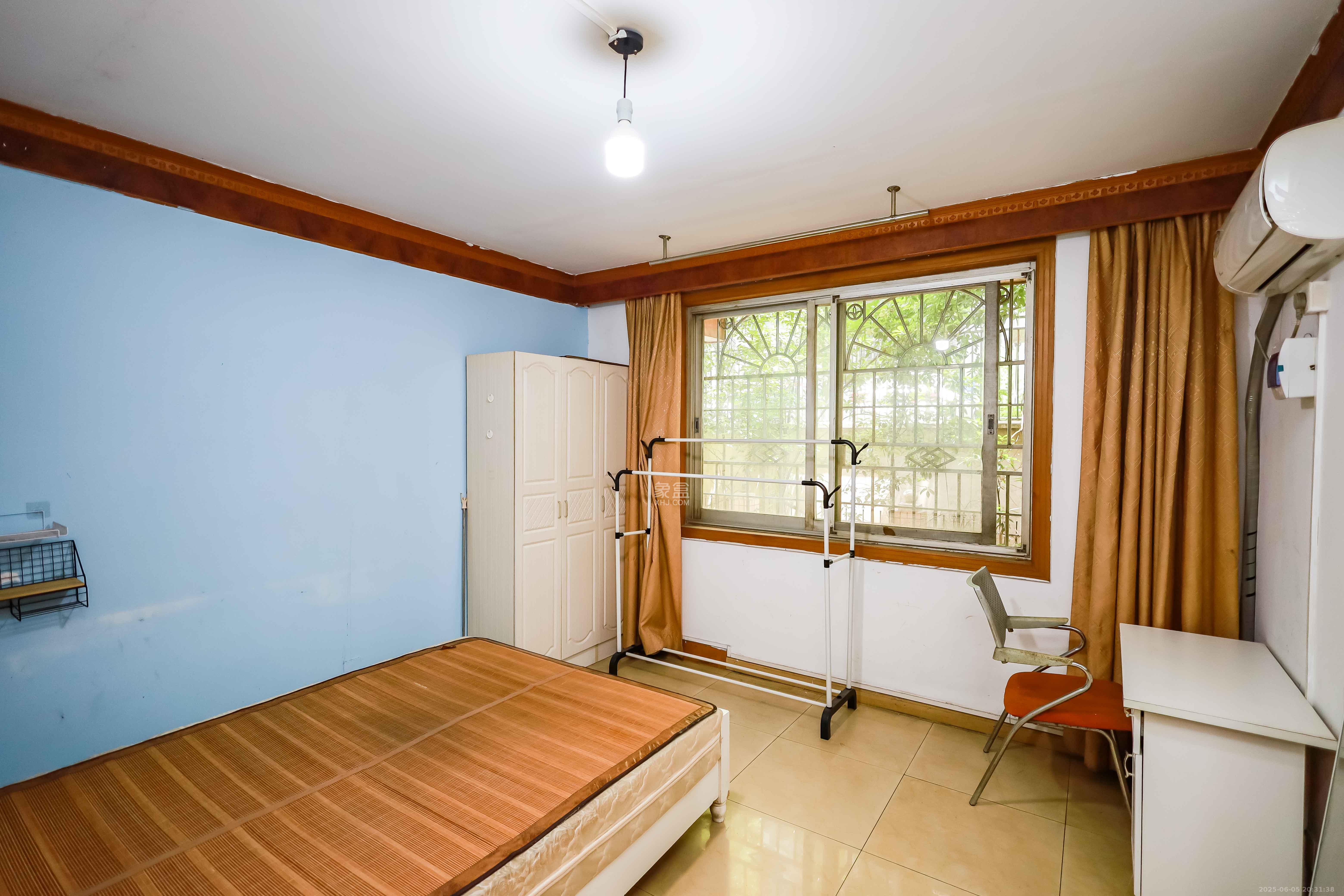 湘卫花苑 3室2厅1卫 78.8万 湘卫花苑 3室2厅1卫 78.8万卧室