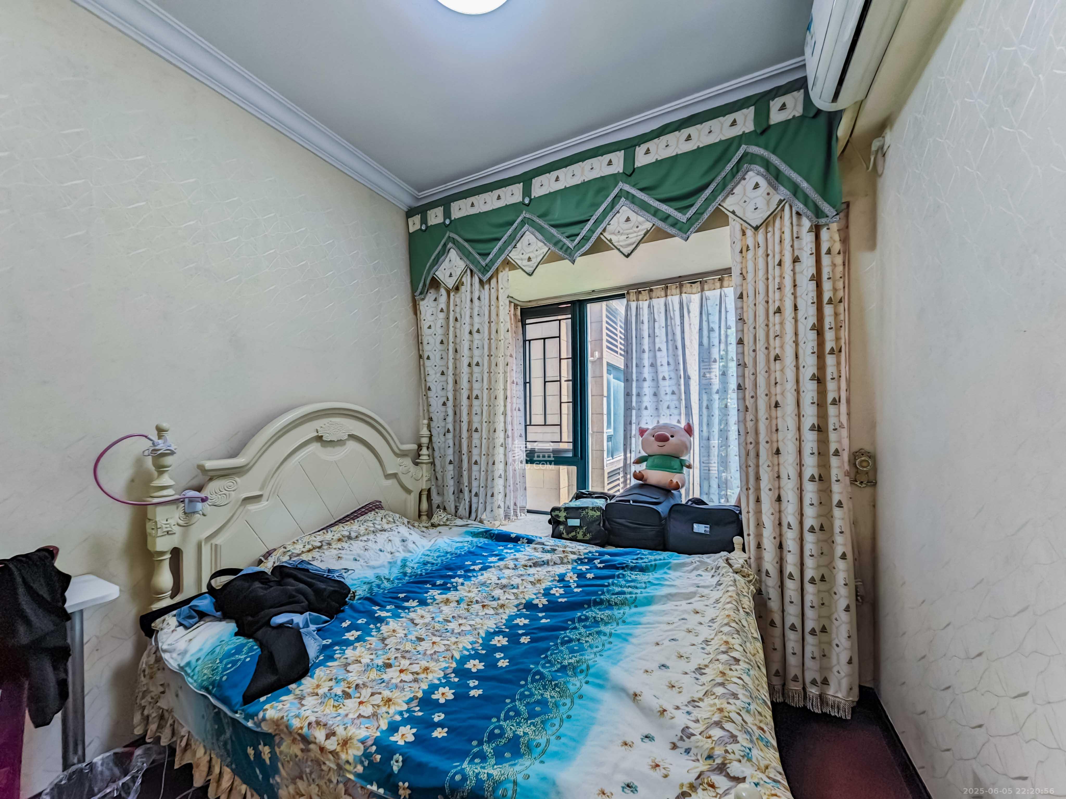 恒大绿洲  3室2厅2卫    116.0万 恒大绿洲  3室2厅2卫    116.0万卧室