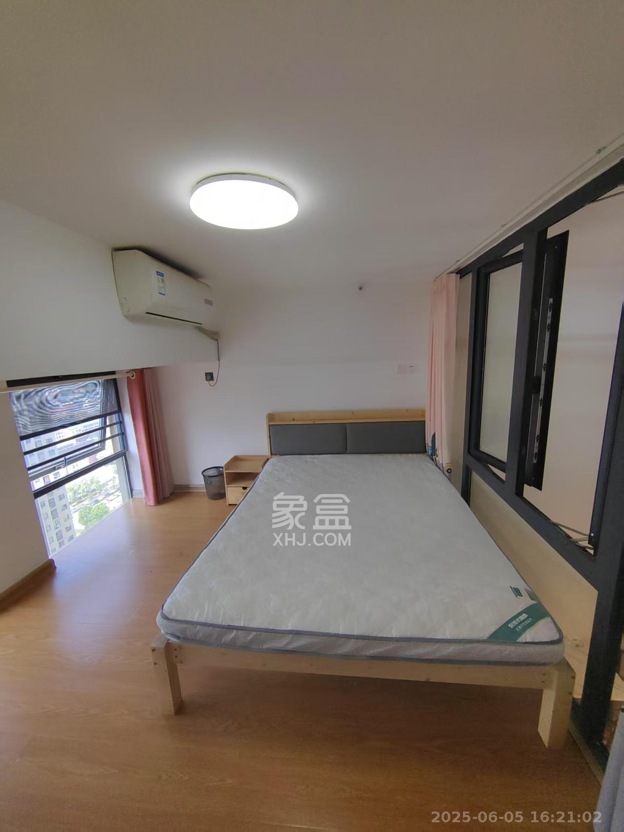 华润置地广场二期  2室1厅1卫   2100.00元/月室内图