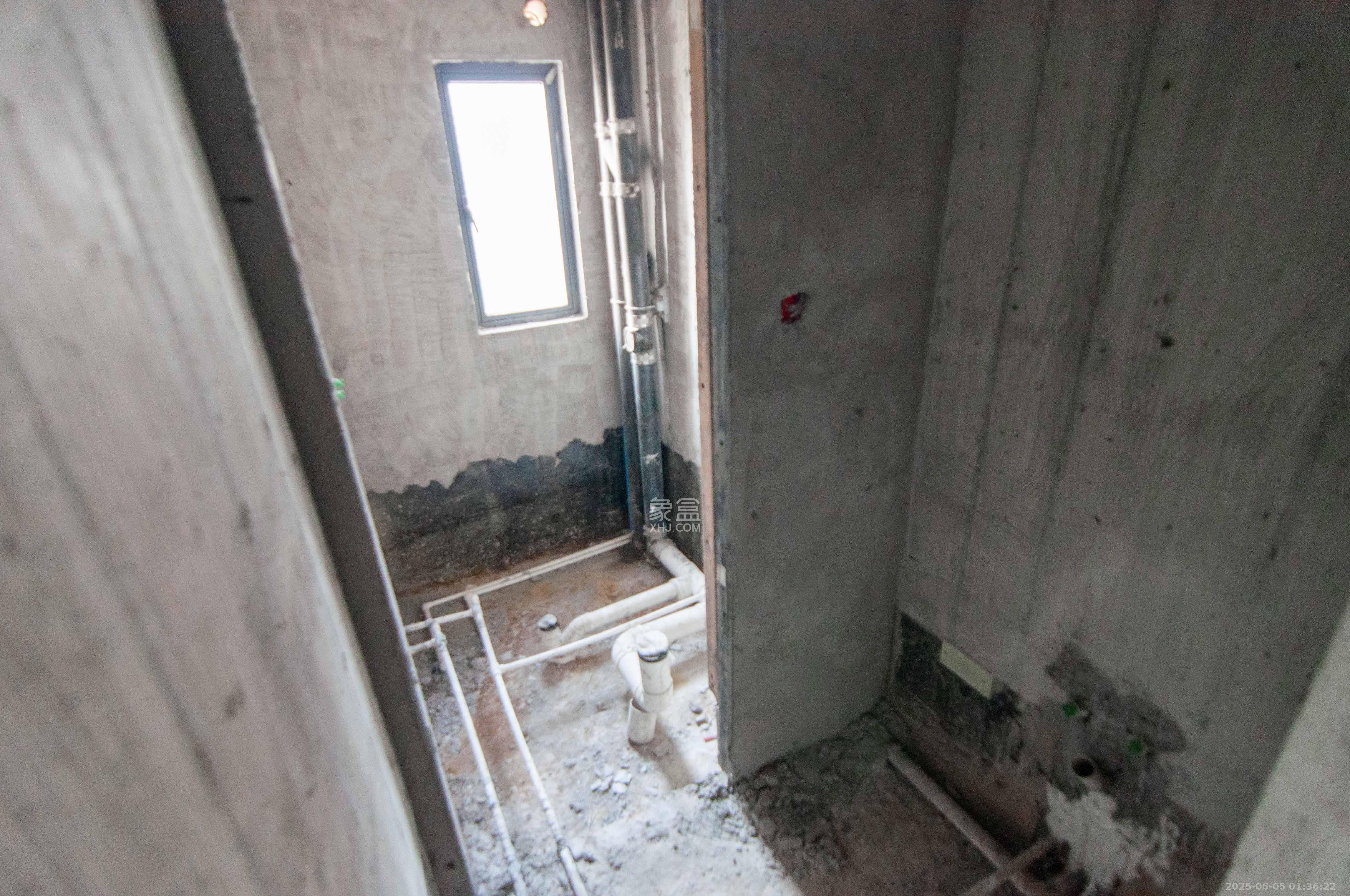 中建梅溪湖中心  4室2厅2卫   209.00万其他
