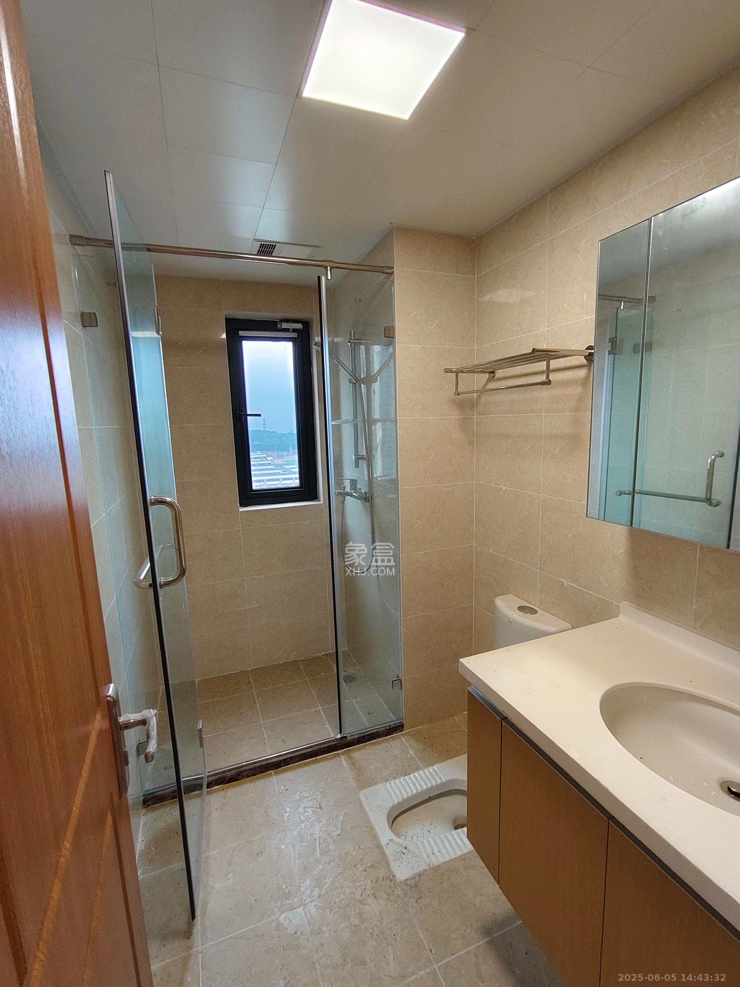 金科集美天辰 3室2厅2卫 1800.0元/月 金科集美天辰 3室2厅2卫 1800.0元/月室内图