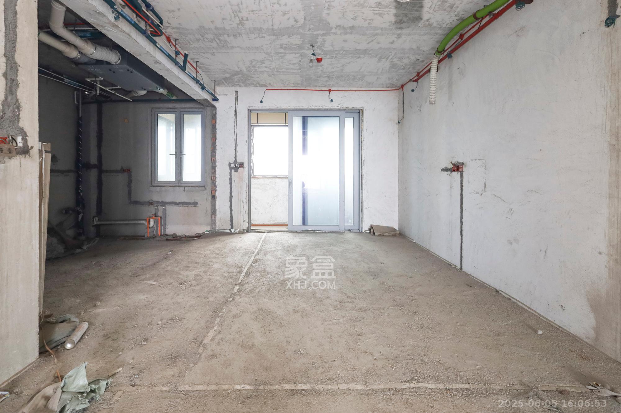 湘江壹号一二三期(创远湘江壹号) 4室2厅2卫 260.0万 湘江壹号一二三期(创远湘江壹号) 4室2厅2卫 260.0万客厅