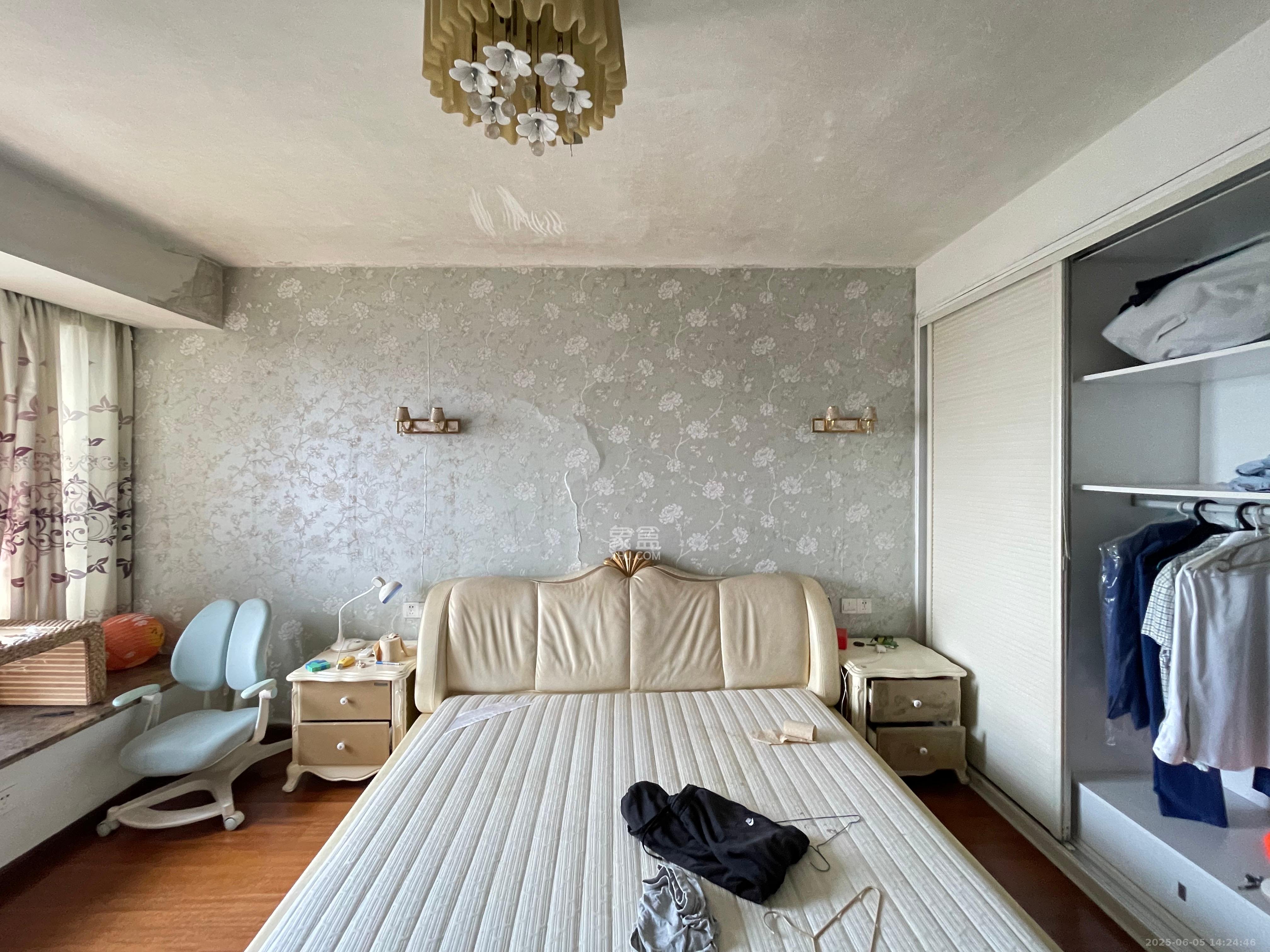 保利麓谷林语E区 1室2厅2卫 2600.0元/月 保利麓谷林语E区 1室2厅2卫 2600.0元/月室内图