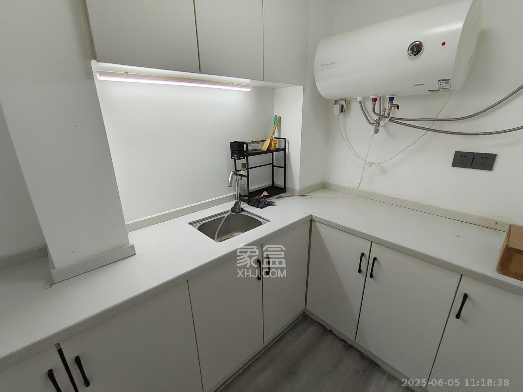 友阿光大大厦 1室1厅1卫 2200.0元/月 友阿光大大厦 1室1厅1卫 2200.0元/月室内图