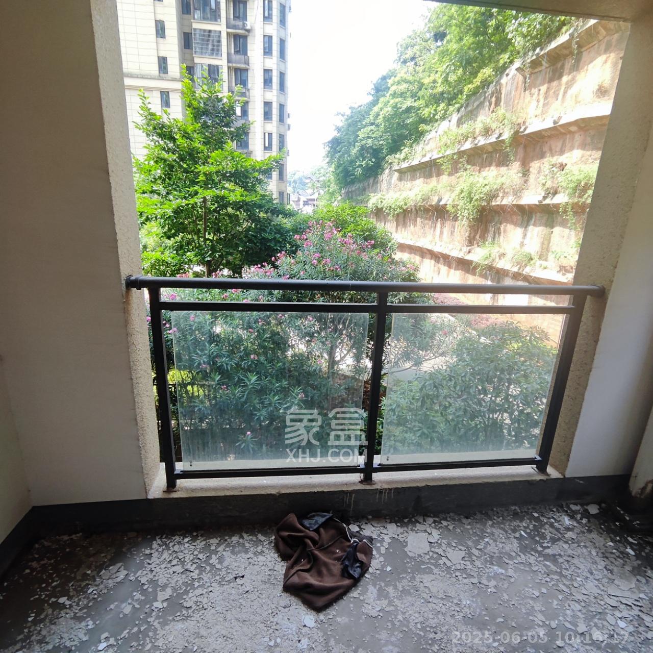 锦天金岸雅苑  2室1厅1卫    1000.0元/月 锦天金岸雅苑  2室1厅1卫    1000.0元/月室内图