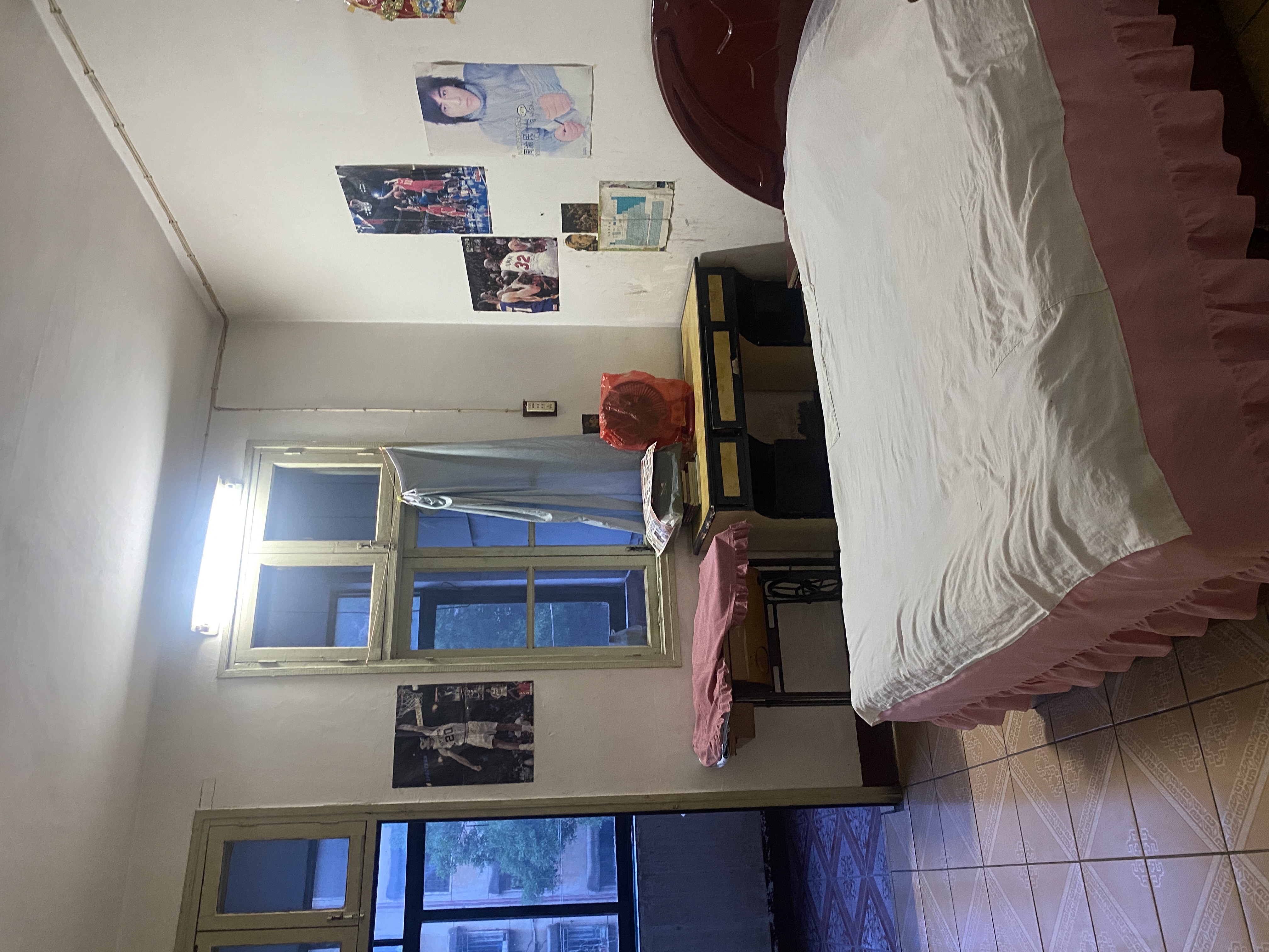 王家小区 2室2厅1卫 32.0万 王家小区 2室2厅1卫 32.0万客厅