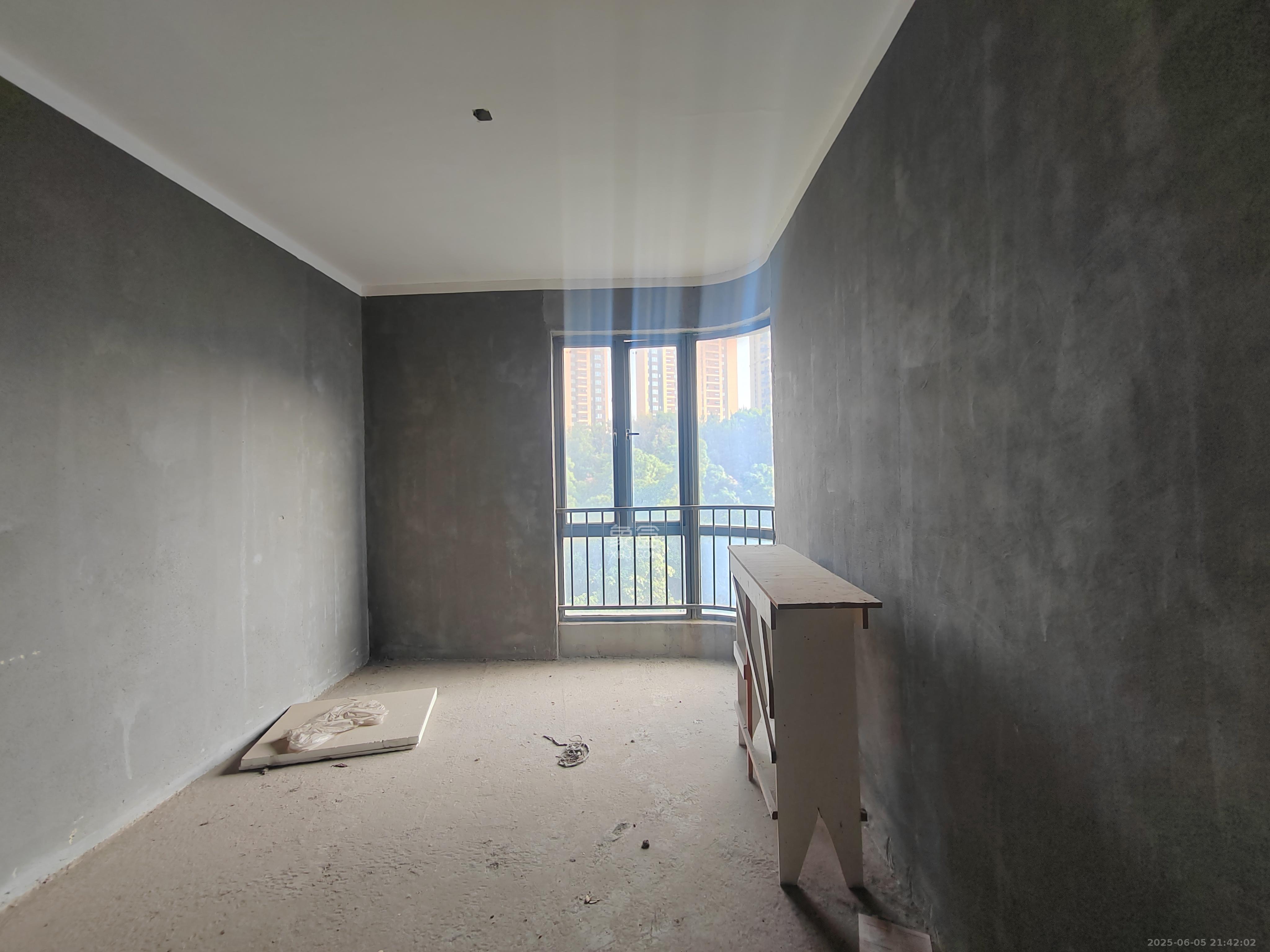 保利城(中航城国际社区、郡原美村) 4室2厅2卫 4000.0元/月 保利城(中航城国际社区、郡原美村) 4室2厅2卫 4000.0元/月室内图