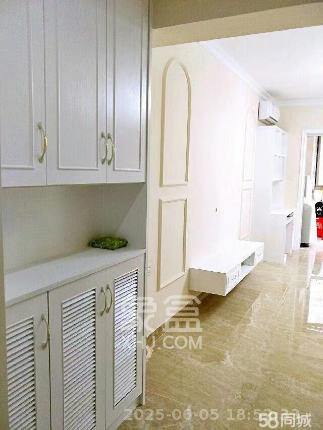 怡海星城 1室1厅1卫 1100.0元/月 怡海星城 1室1厅1卫 1100.0元/月室内图