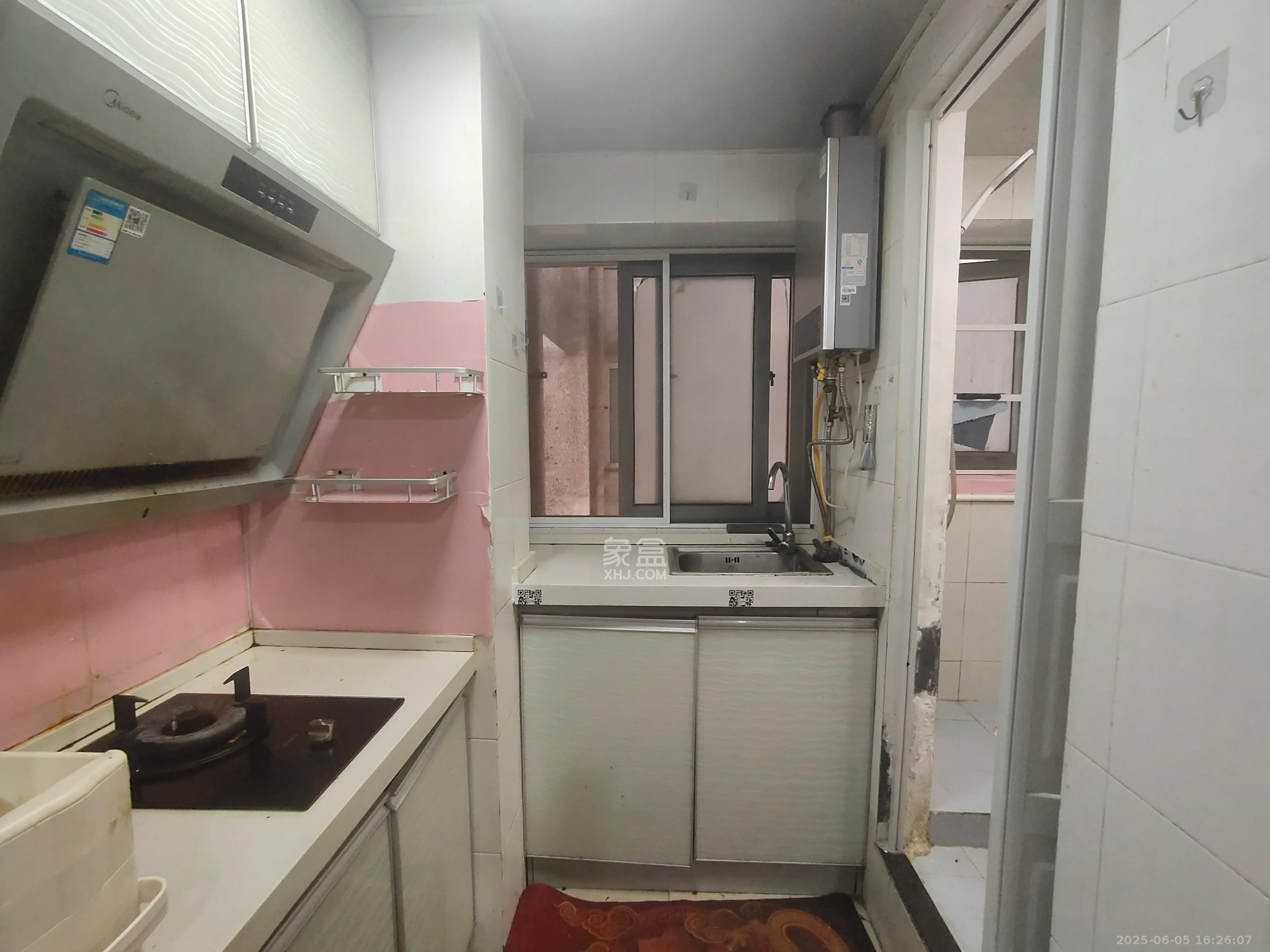 在水一方 1室1厅1卫 1300.0元/月 在水一方 1室1厅1卫 1300.0元/月室内图