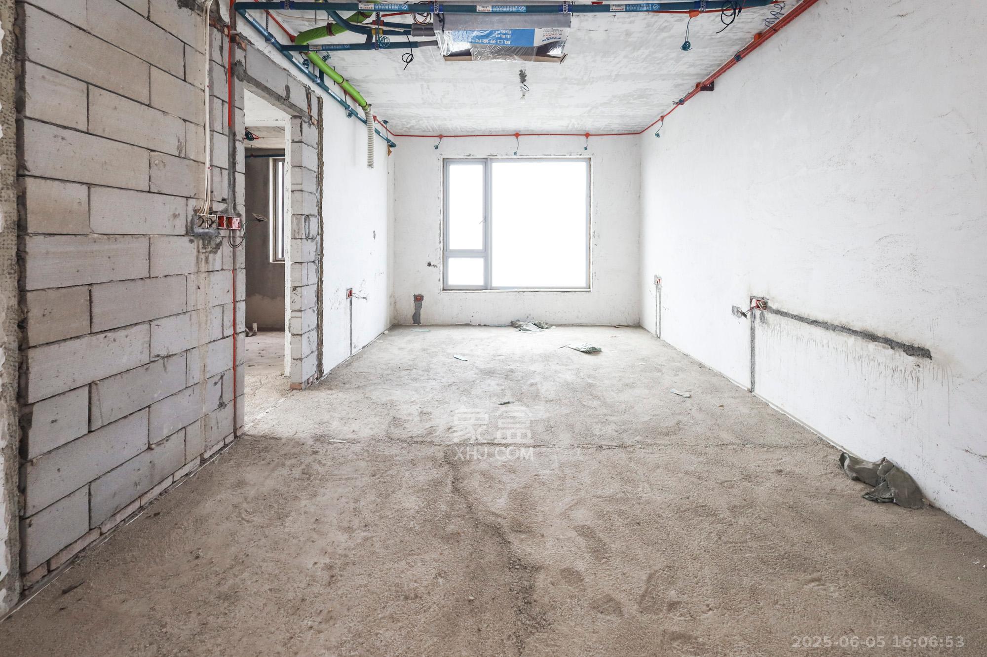 湘江壹号一二三期(创远湘江壹号) 4室2厅2卫 260.0万 湘江壹号一二三期(创远湘江壹号) 4室2厅2卫 260.0万卧室