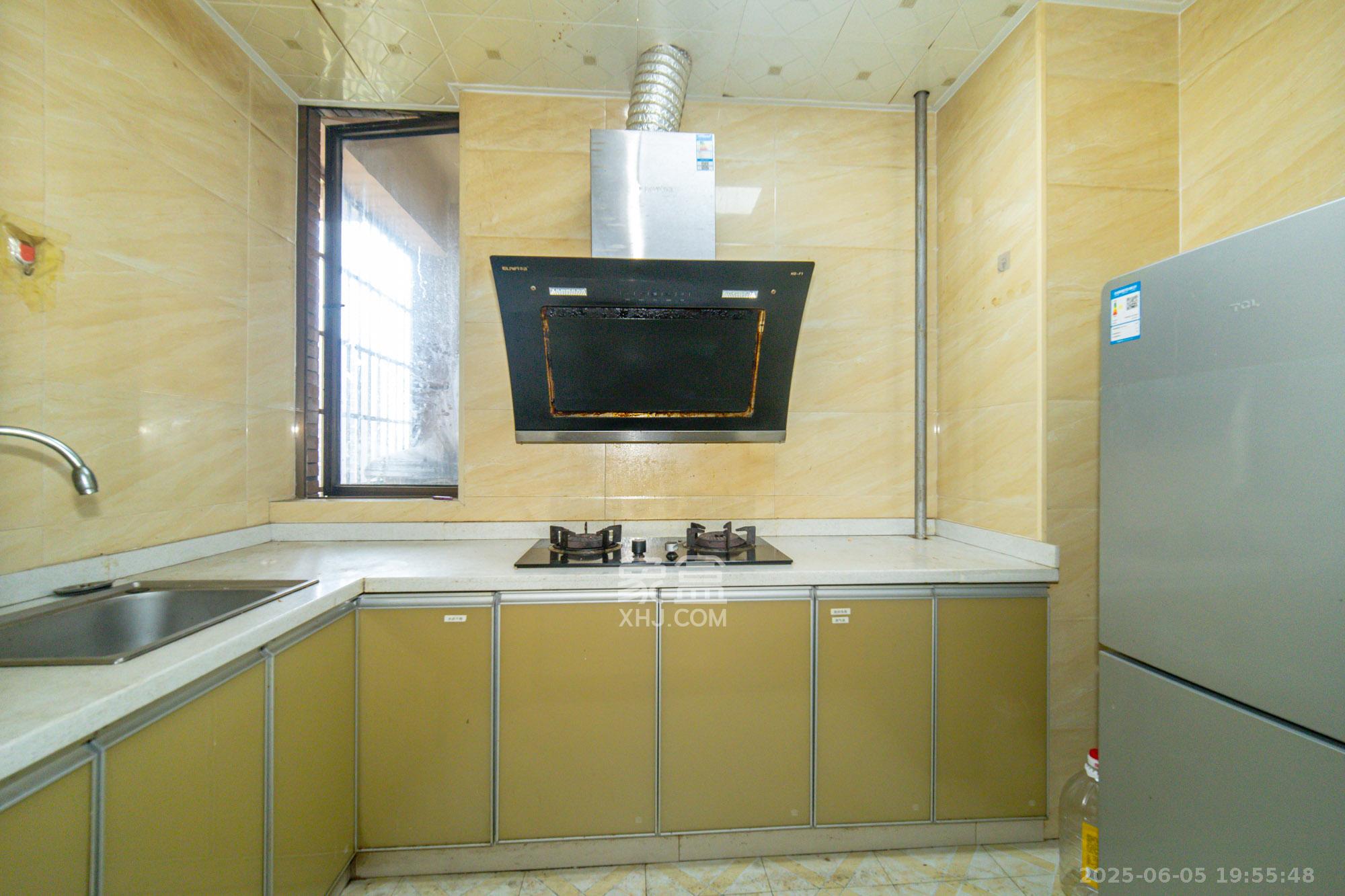 家和院 4室2厅1卫 69.8万 家和院 4室2厅1卫 69.8万厨房