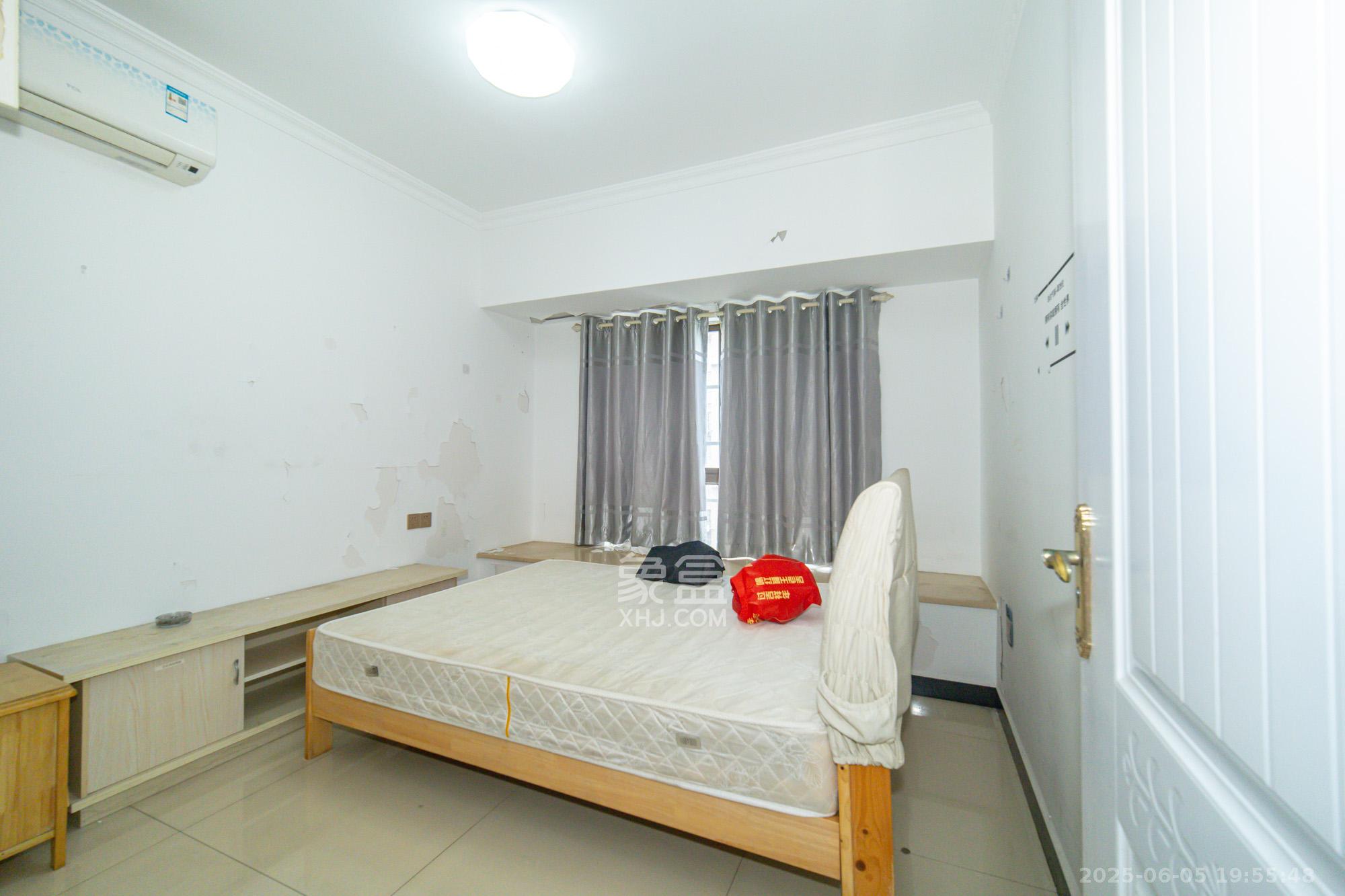 家和院 4室2厅1卫 69.8万 家和院 4室2厅1卫 69.8万卧室