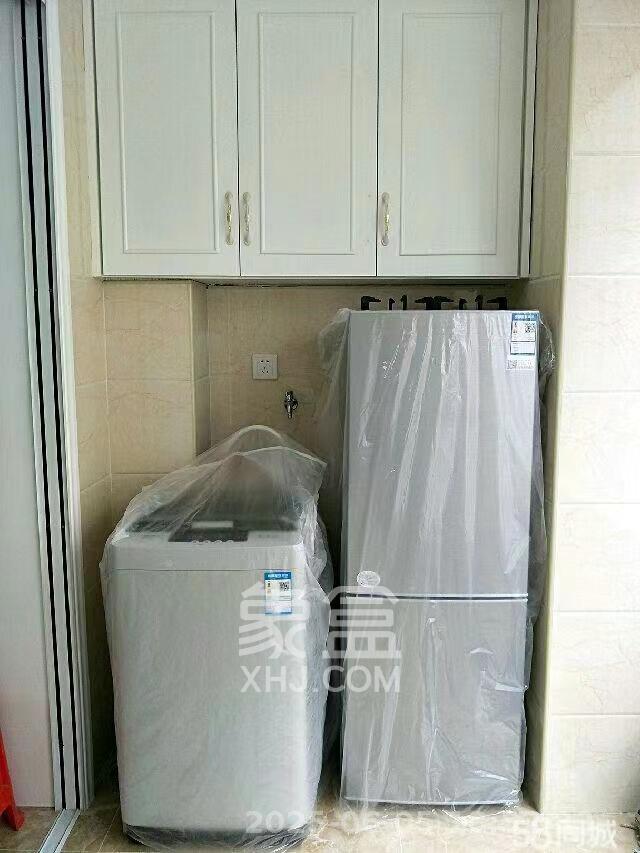 怡海星城 1室1厅1卫 1100.0元/月 怡海星城 1室1厅1卫 1100.0元/月室内图