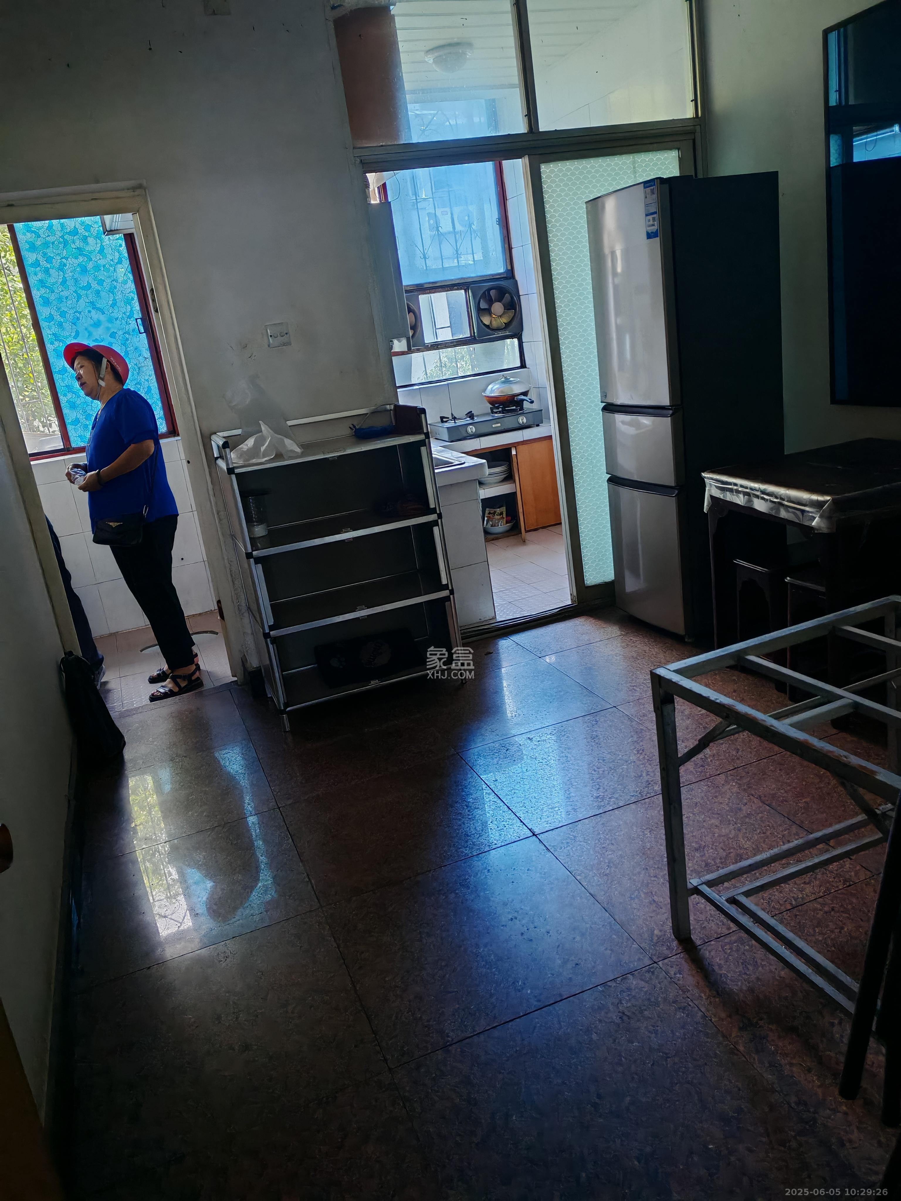 营山佳园 3室2厅1卫 1900.0元/月 营山佳园 3室2厅1卫 1900.0元/月室内图