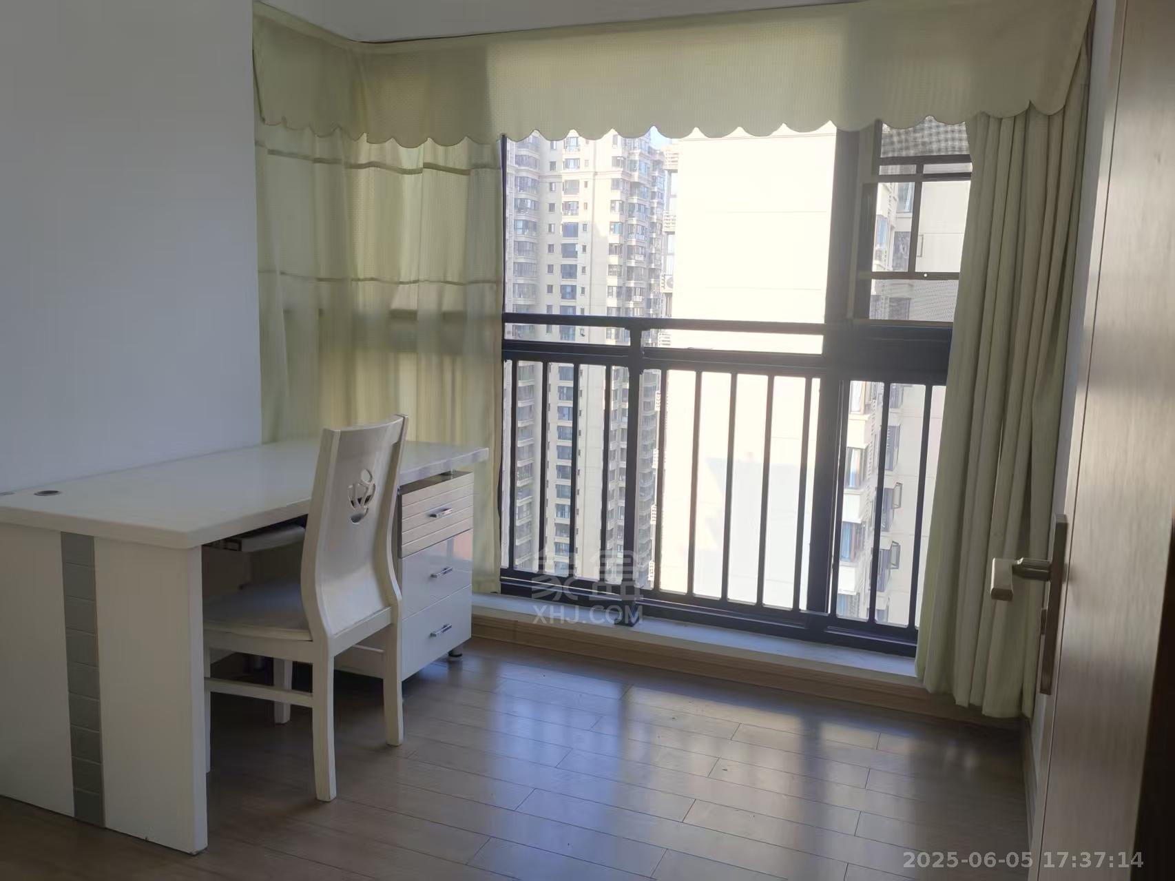 美的翰城  3室2厅2卫    2000.0元/月 美的翰城  3室2厅2卫    2000.0元/月室内图