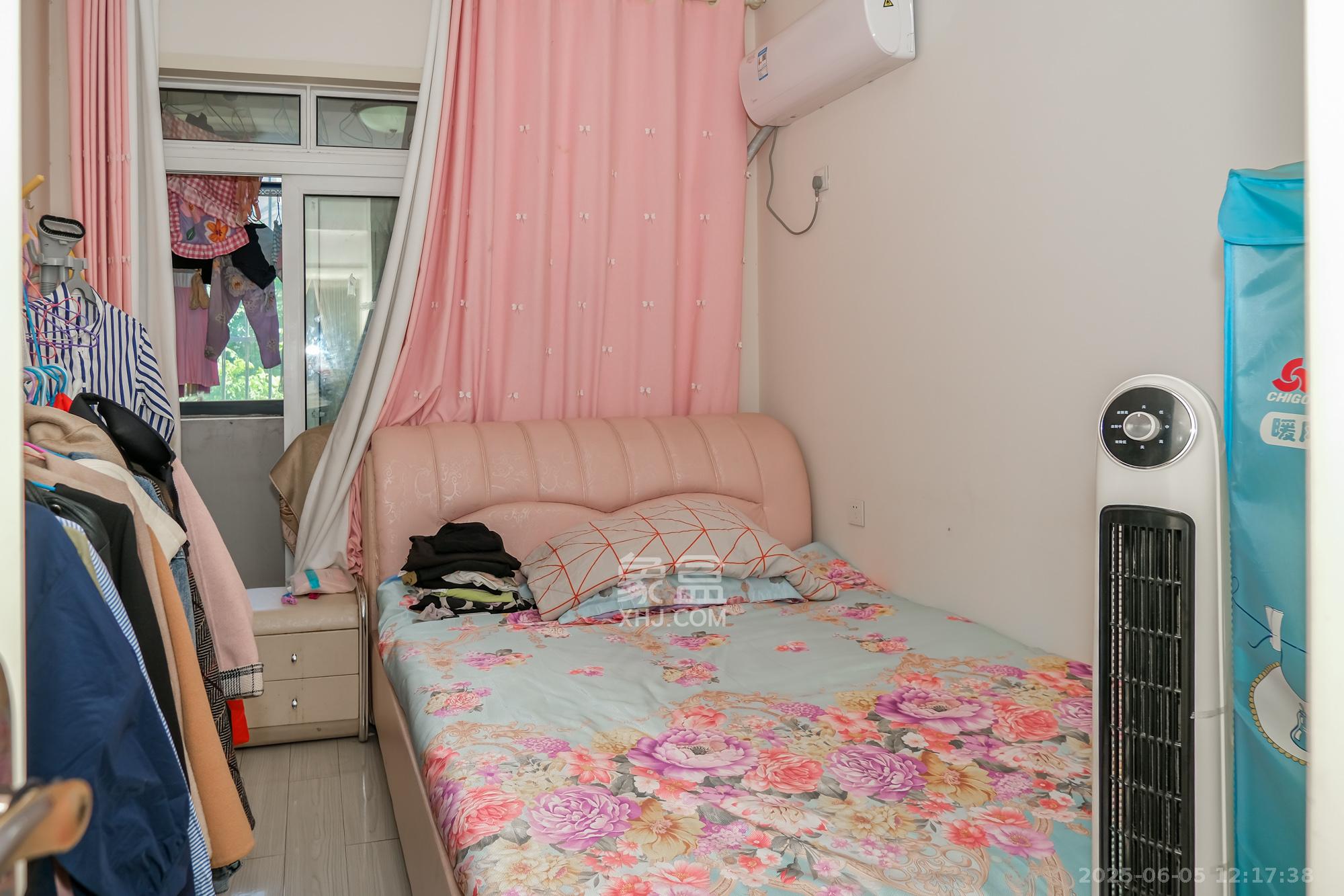 山水湾 3室2厅2卫 89.8万 山水湾 3室2厅2卫 89.8万卧室