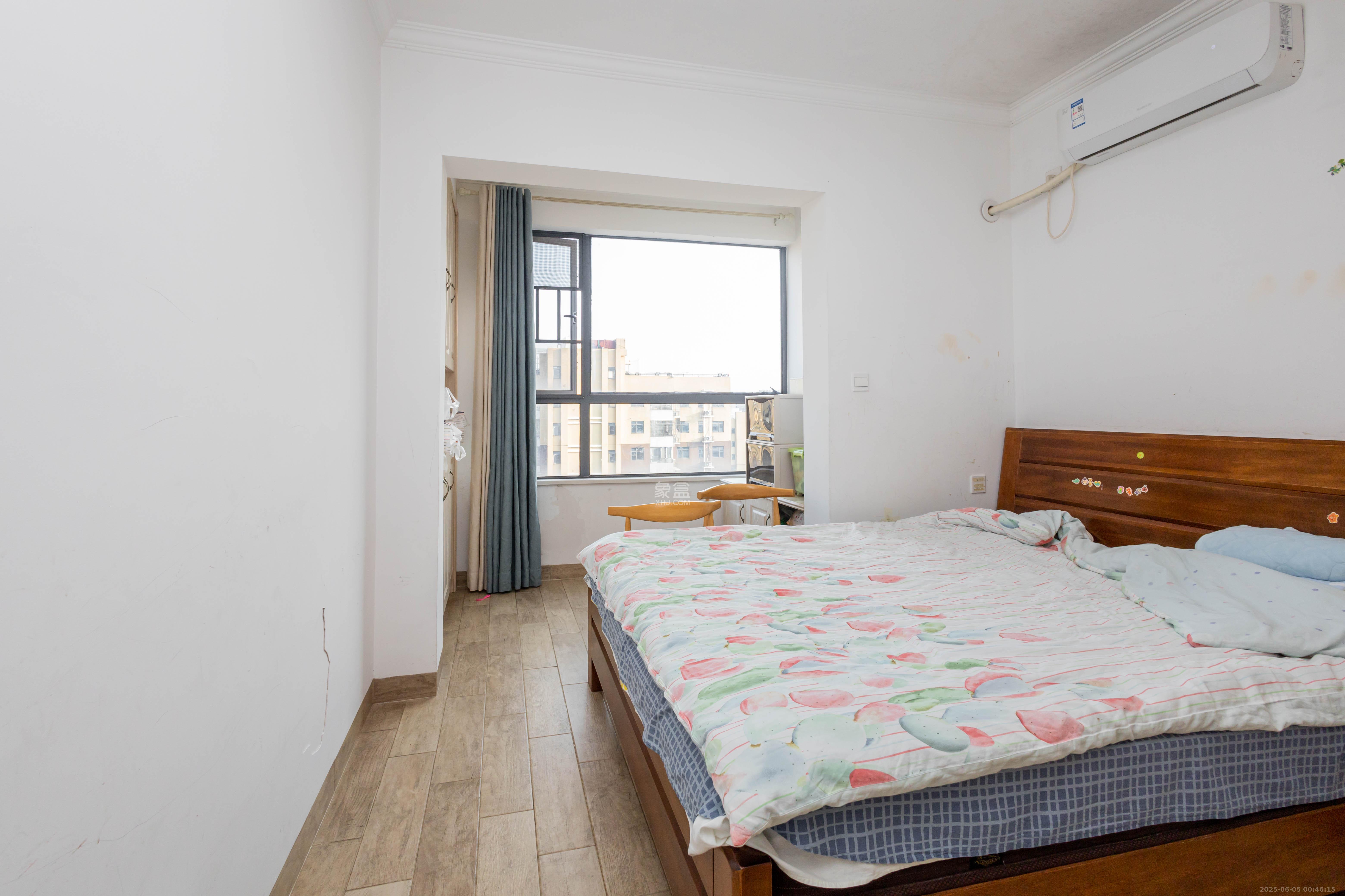 中国铁建国际城二期  2室2厅1卫    43.8万卧室