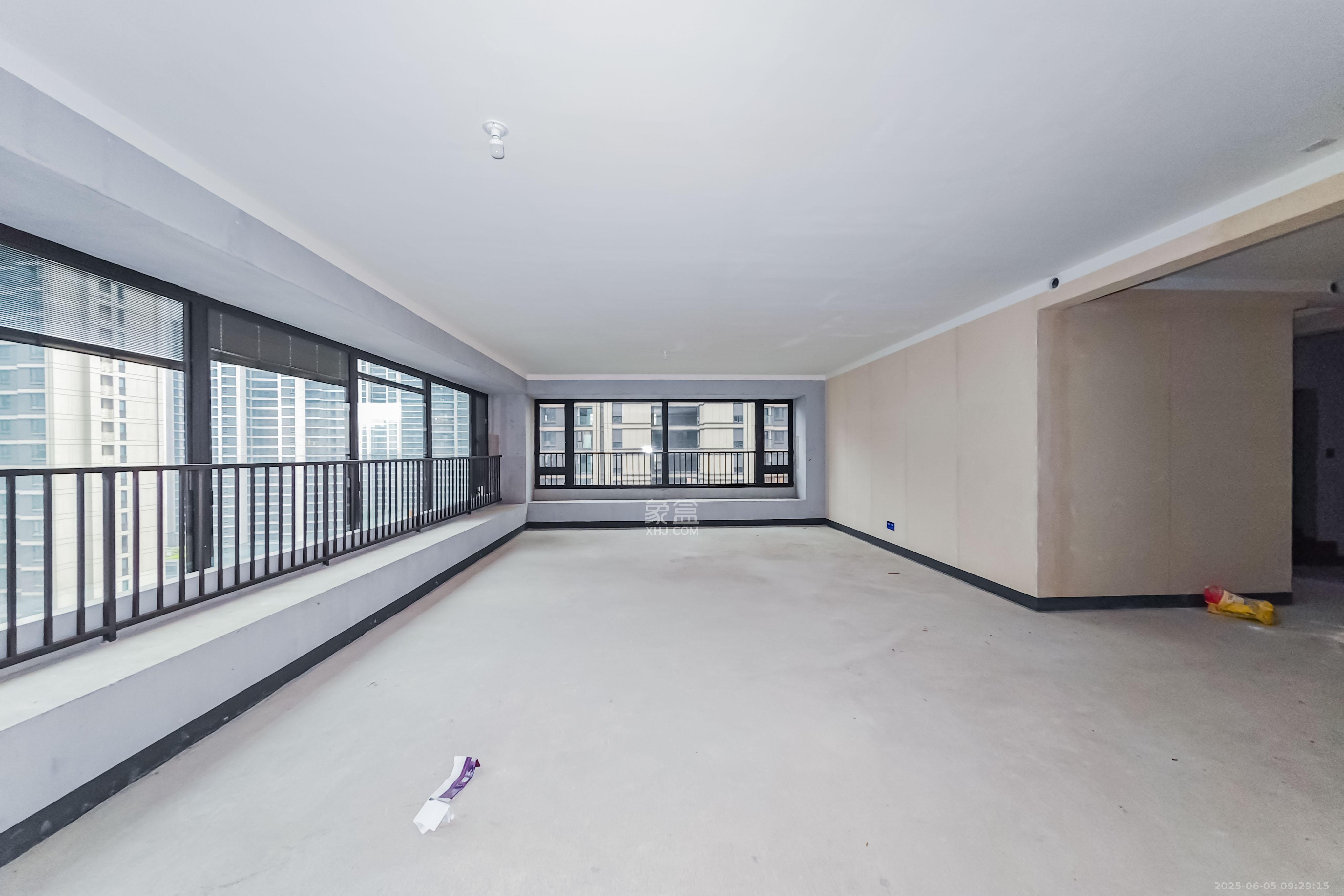 建发玖洲观澜  4室2厅1卫   310.00万其他