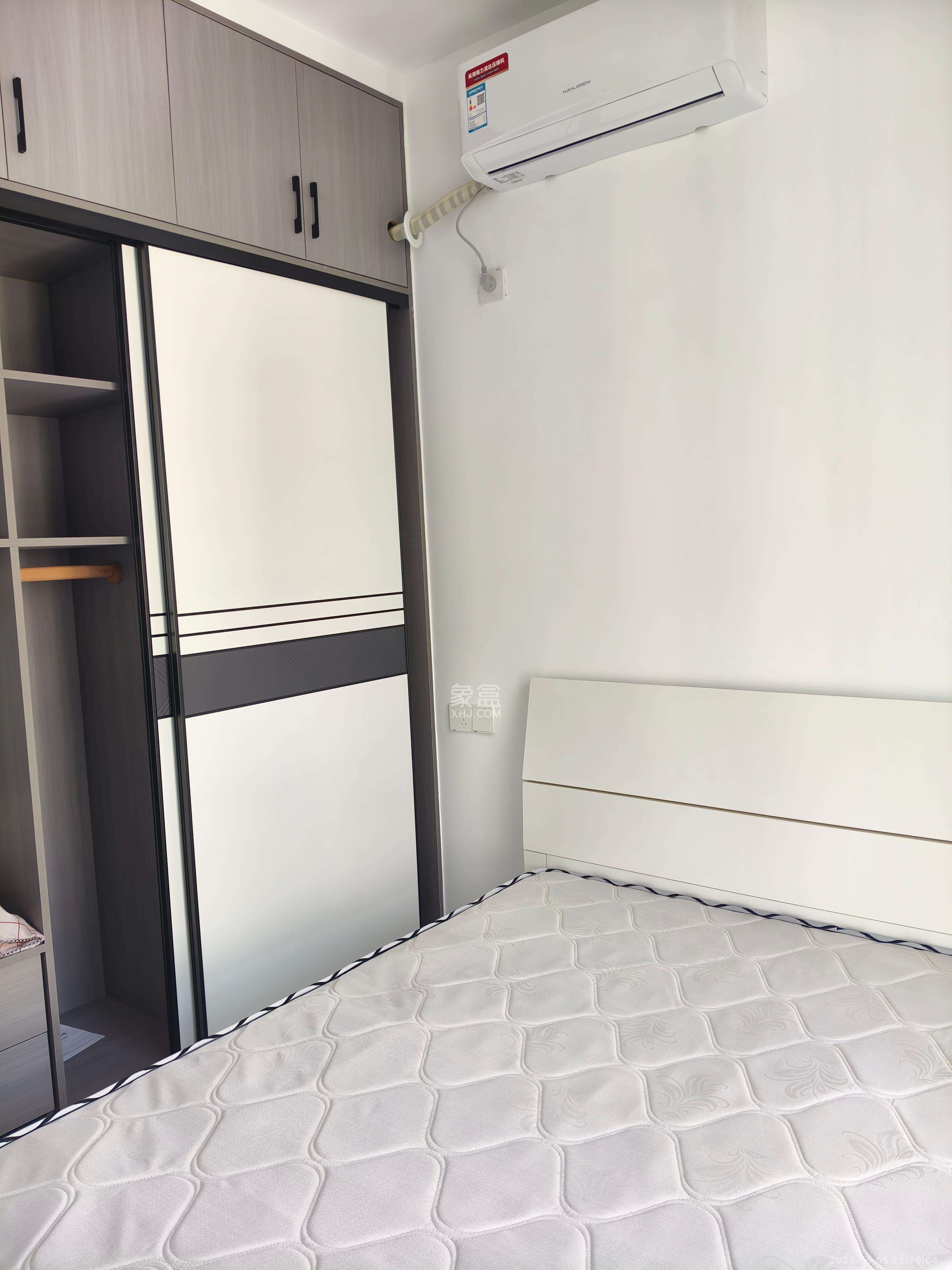 秀峰一品  3室2厅1卫   2600.00元/月室内图