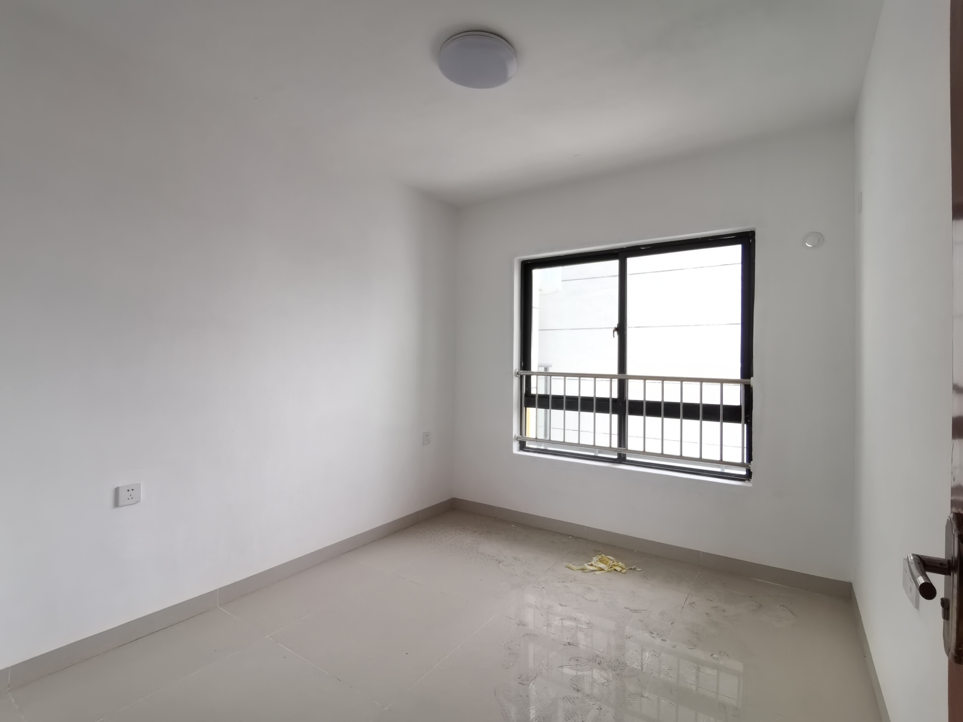 龙城新景  3室2厅2卫   2800.00元/月室内图