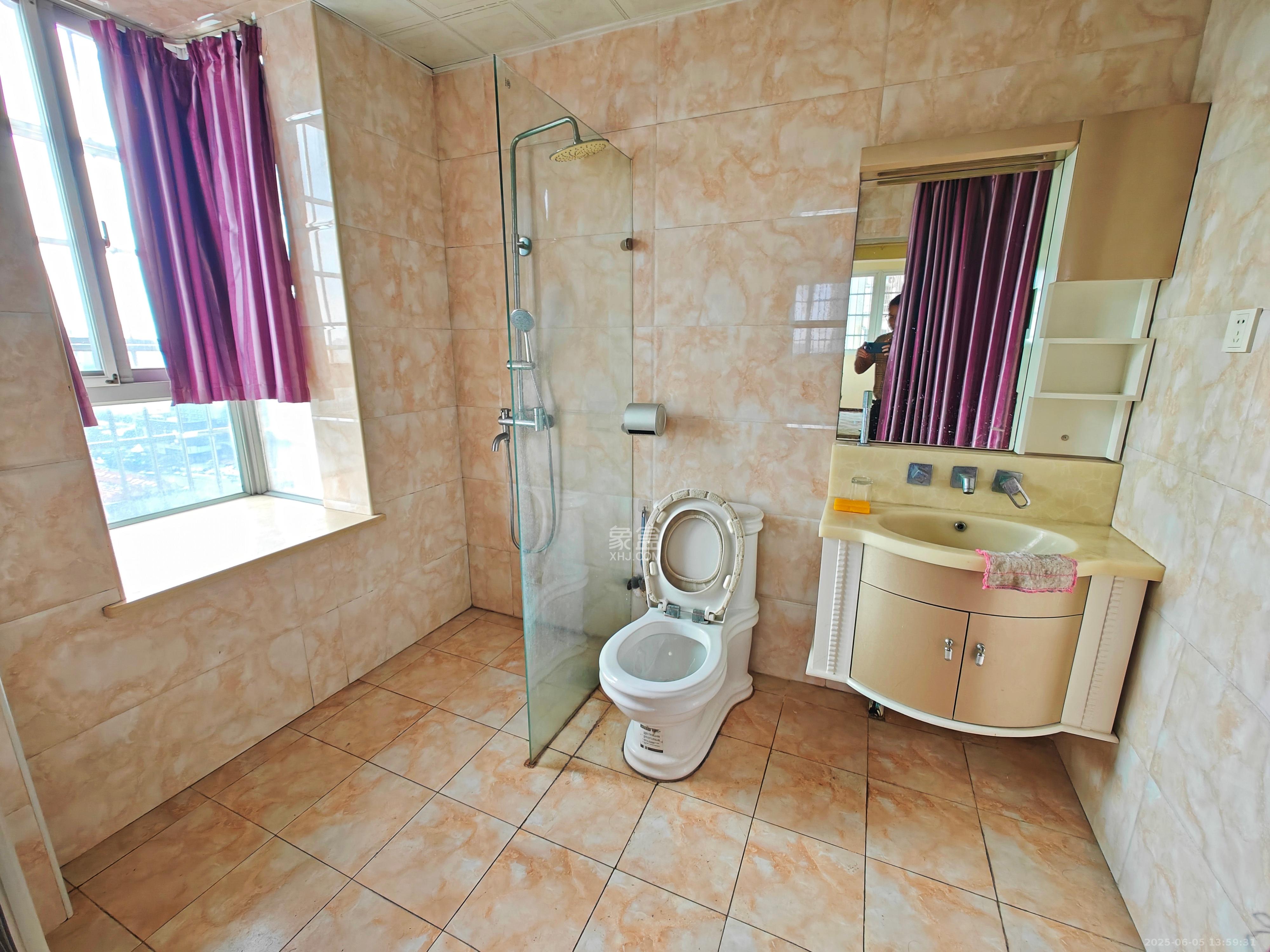 星邮公寓 4室2厅2卫 3000.0元/月 星邮公寓 4室2厅2卫 3000.0元/月室内图