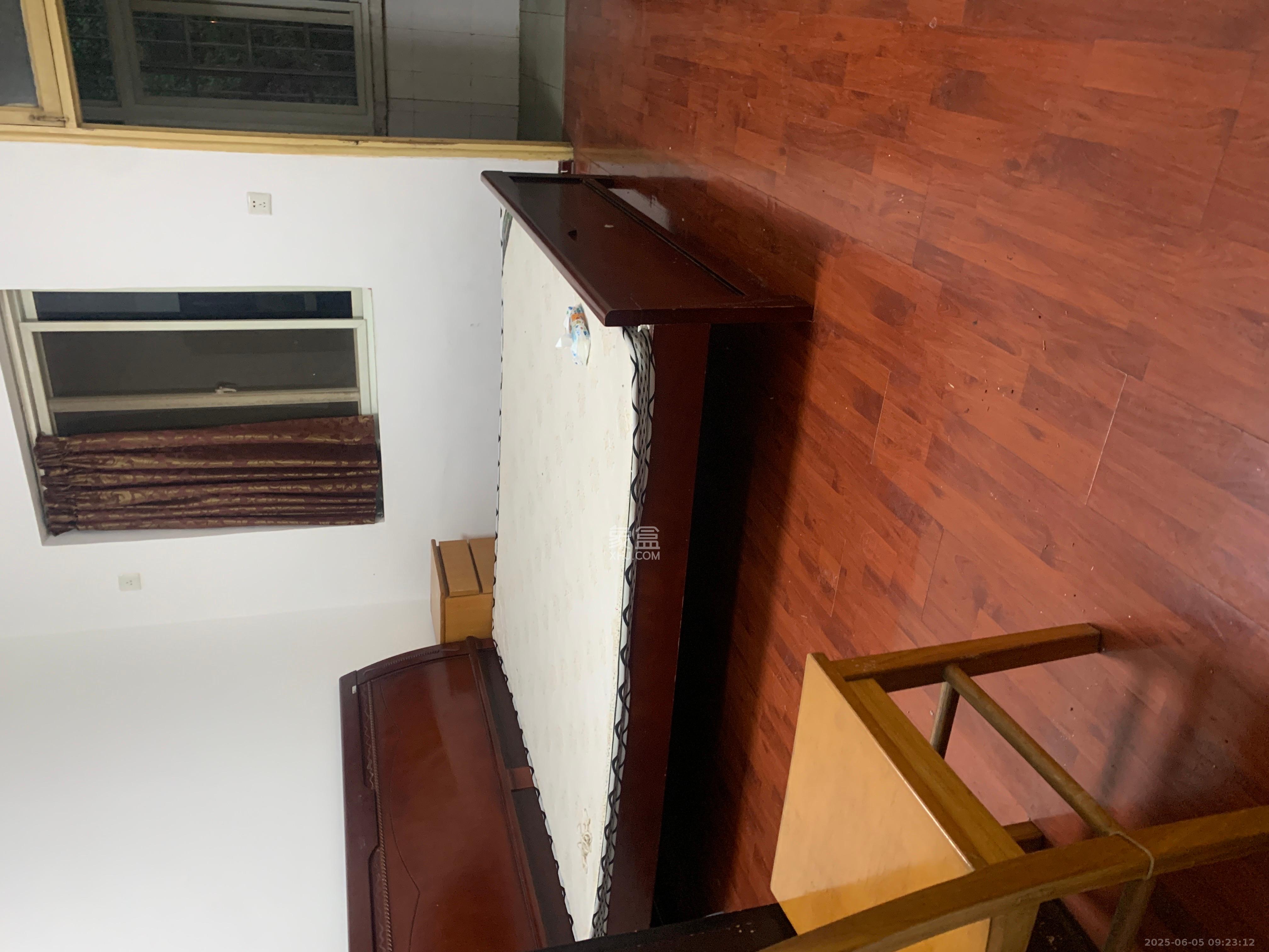 红花坡社区 2室1厅1卫 1200.0元/月 红花坡社区 2室1厅1卫 1200.0元/月室内图