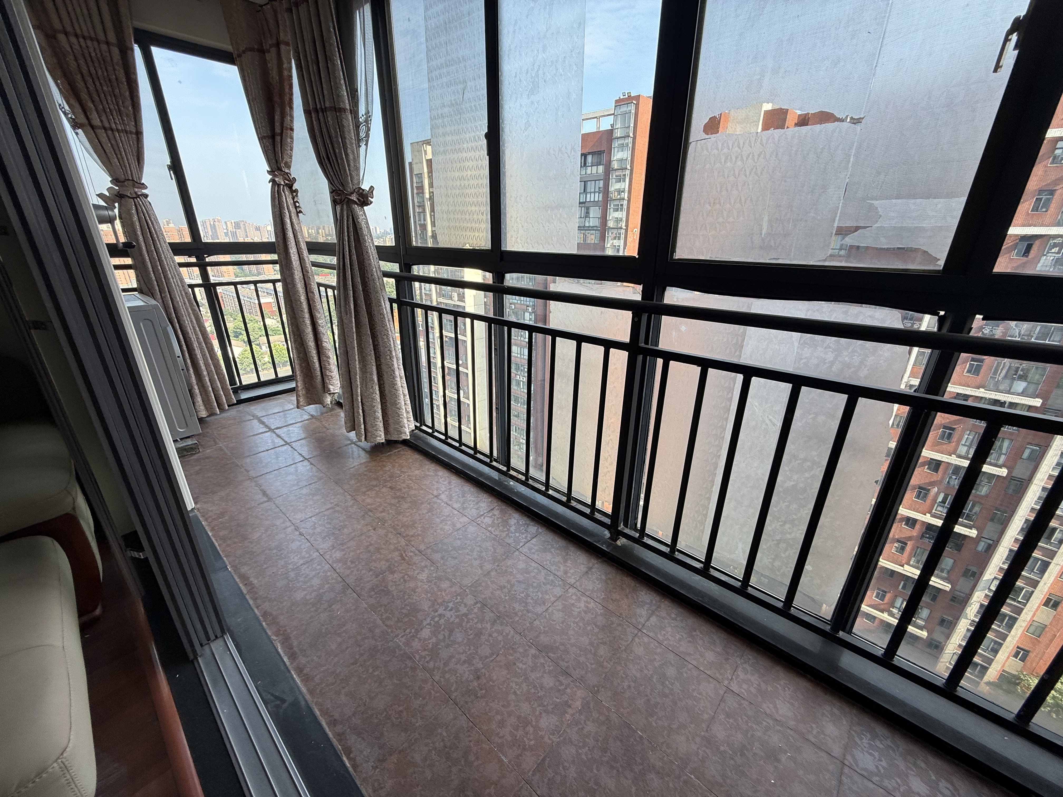 会龙山溪谷(住宅) 2室2厅1卫 1600.0元/月 会龙山溪谷(住宅) 2室2厅1卫 1600.0元/月室内图