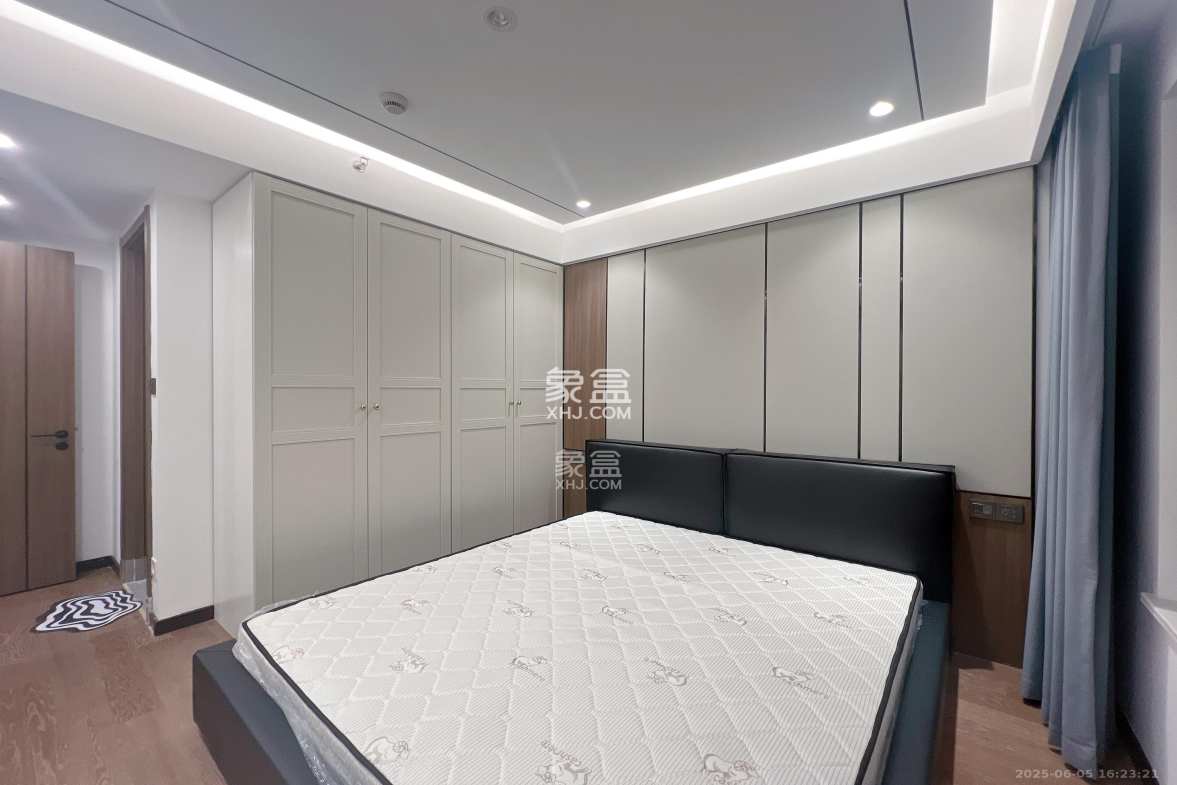 卓越中寰  3室2厅2卫    5000.0元/月 卓越中寰  3室2厅2卫    5000.0元/月室内图