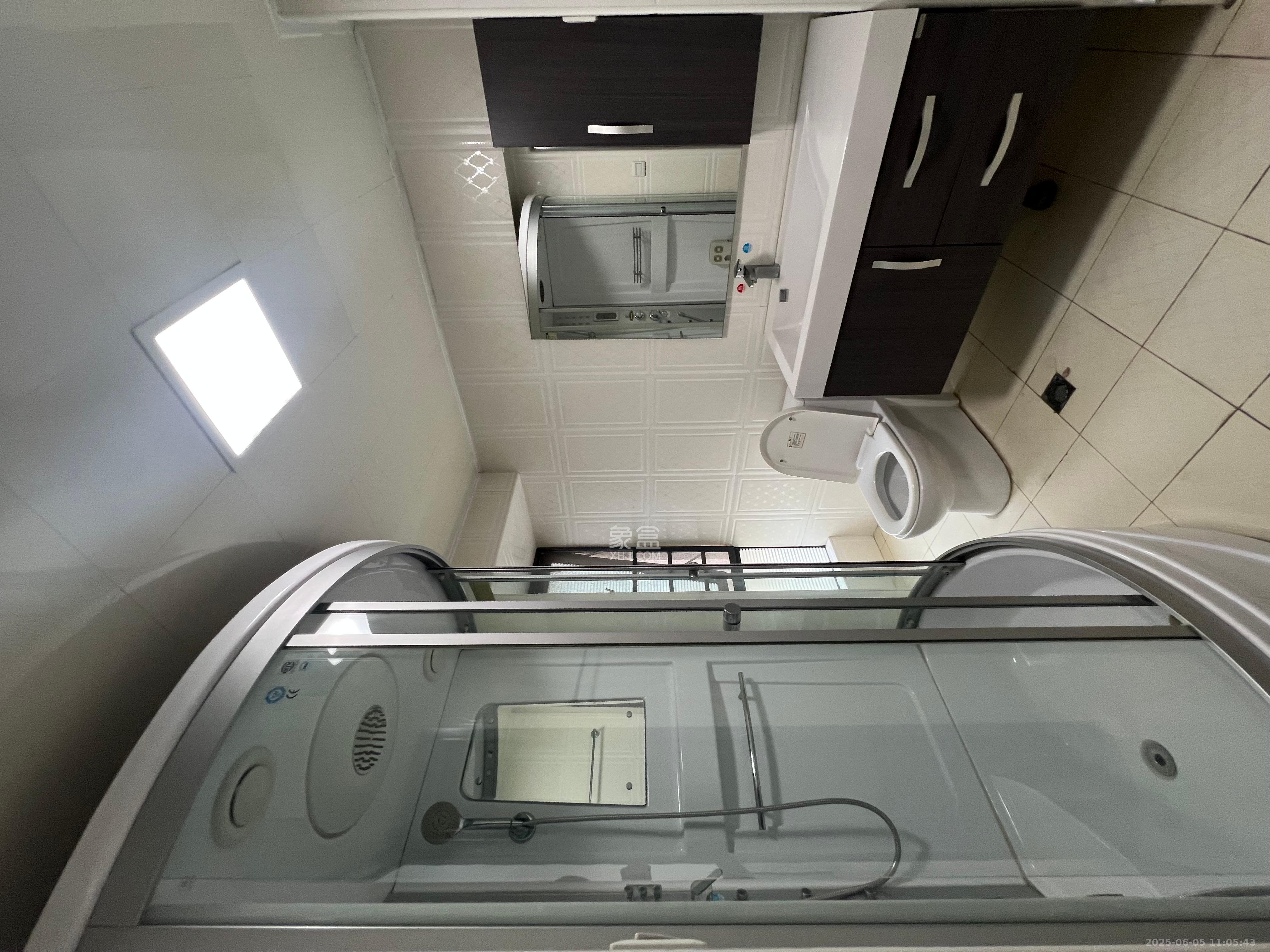 归心苑 3室2厅1卫 3500.0元/月 归心苑 3室2厅1卫 3500.0元/月室内图