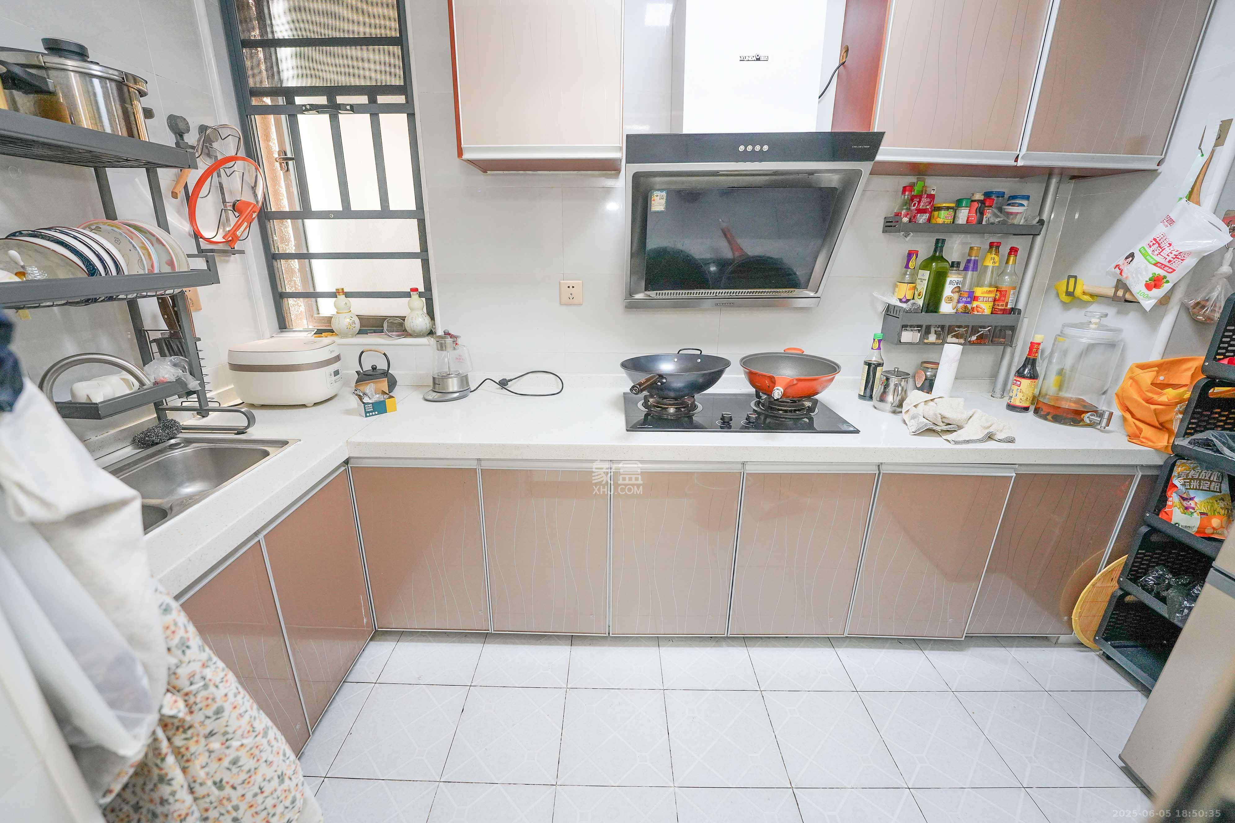 五矿万境蓝山 3室2厅1卫 86.0万 五矿万境蓝山 3室2厅1卫 86.0万厨房