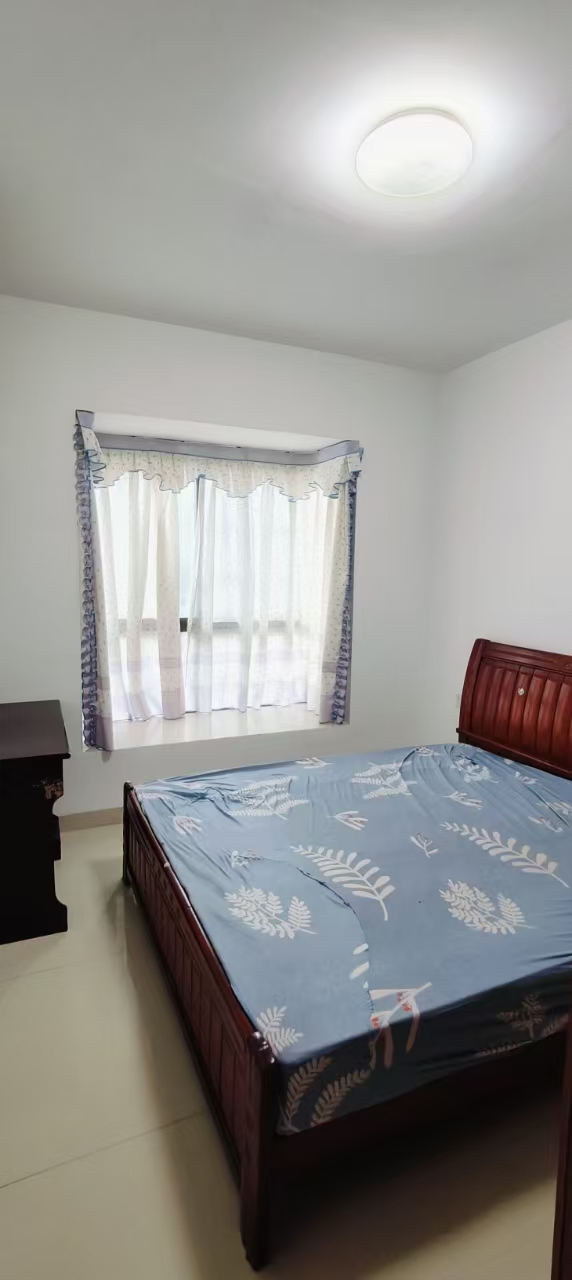 君馨名邸 1室2厅1卫 1400.0元/月 君馨名邸 1室2厅1卫 1400.0元/月室内图