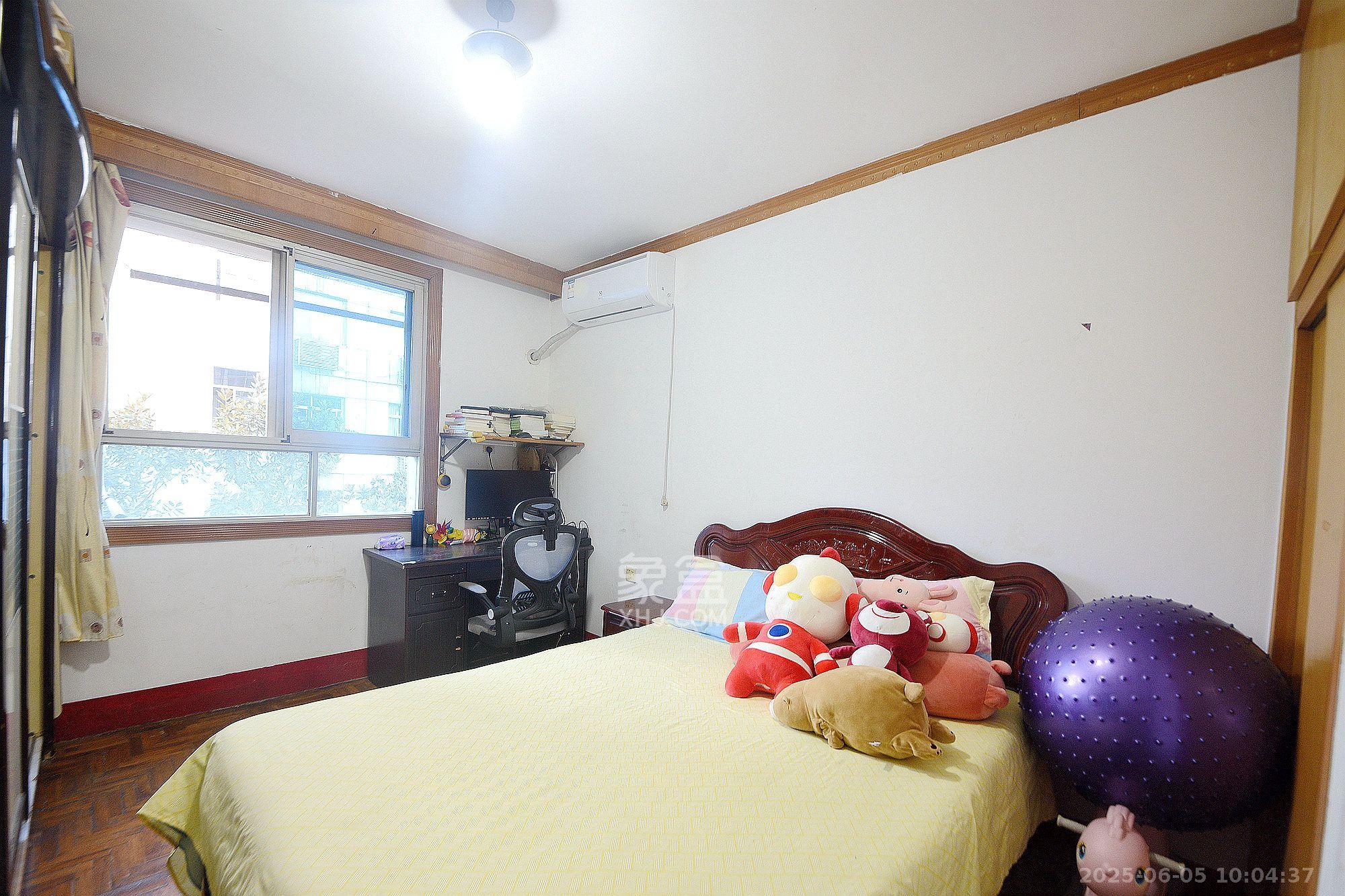 中南石油局宿舍  2室1厅1卫   1800.00元/月室内图
