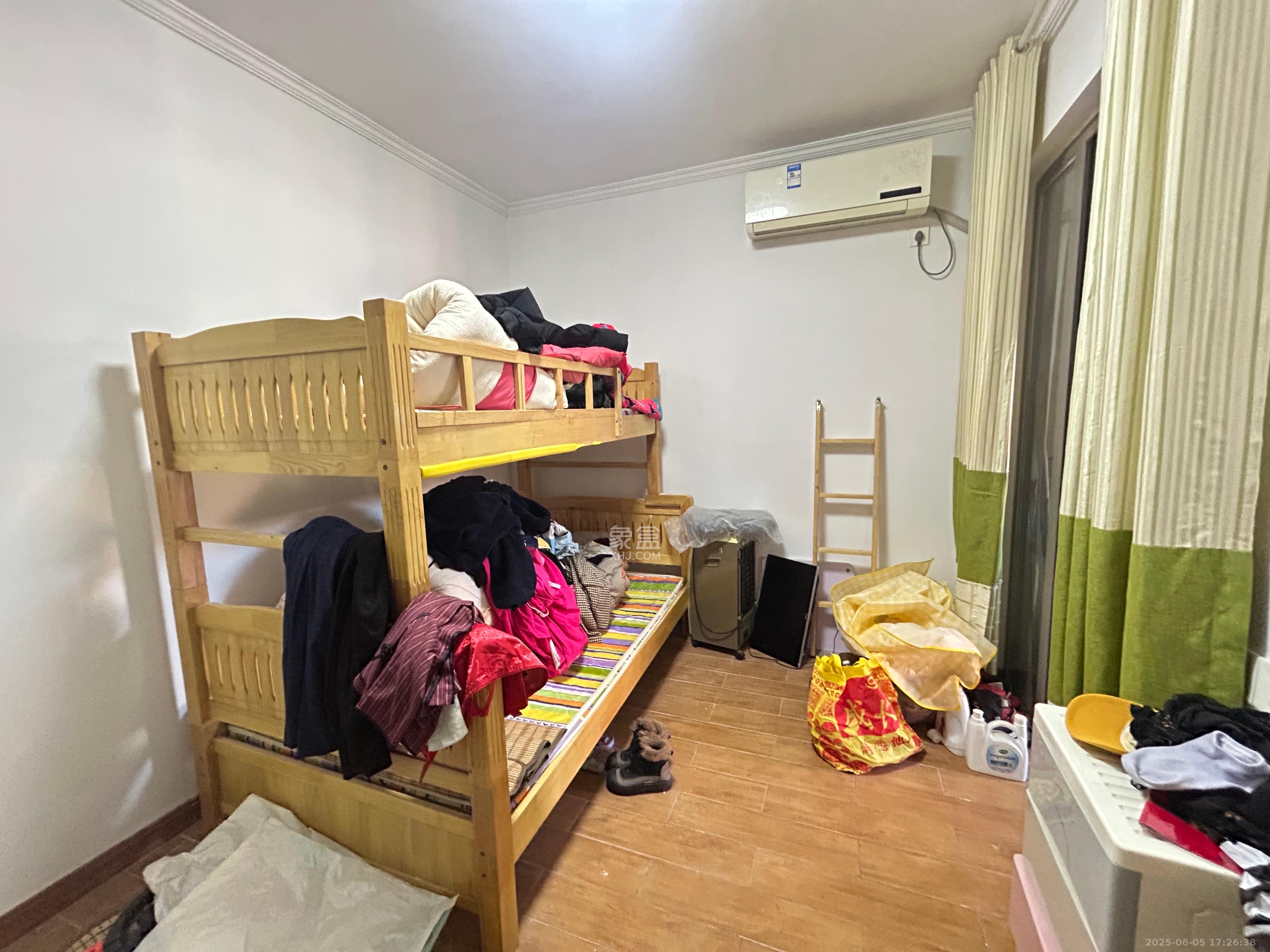 怡海星城 3室2厅1卫 1800.0元/月 怡海星城 3室2厅1卫 1800.0元/月室内图