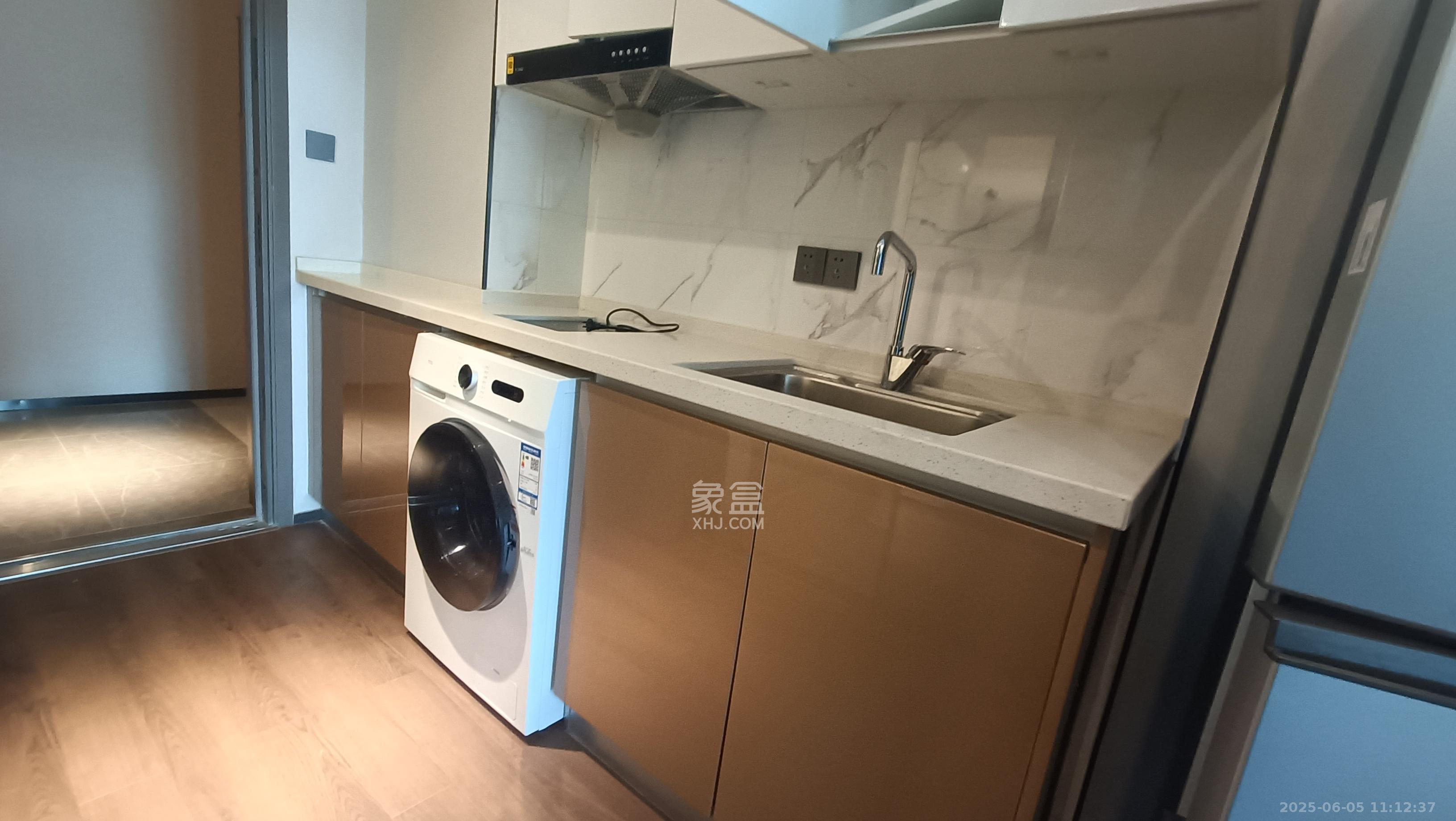 达美寰宇中心 2室1厅1卫 3500.0元/月 达美寰宇中心 2室1厅1卫 3500.0元/月室内图