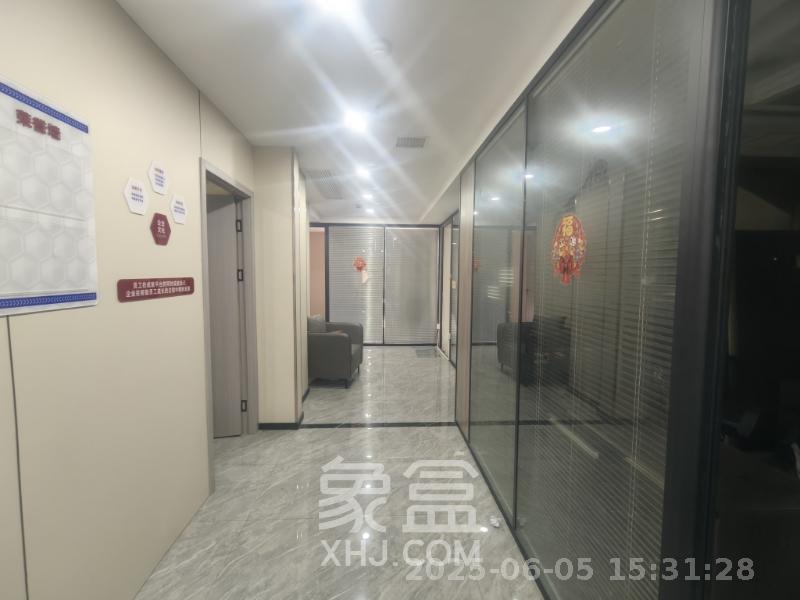 蓝湾国际广场  1室1厅1卫   8500.00元/月室内图1
