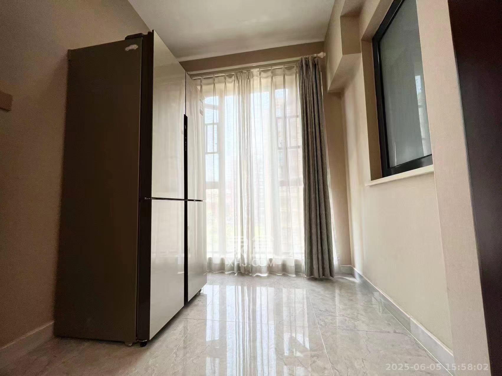 怡海星城 3室2厅1卫 2500.0元/月 怡海星城 3室2厅1卫 2500.0元/月室内图