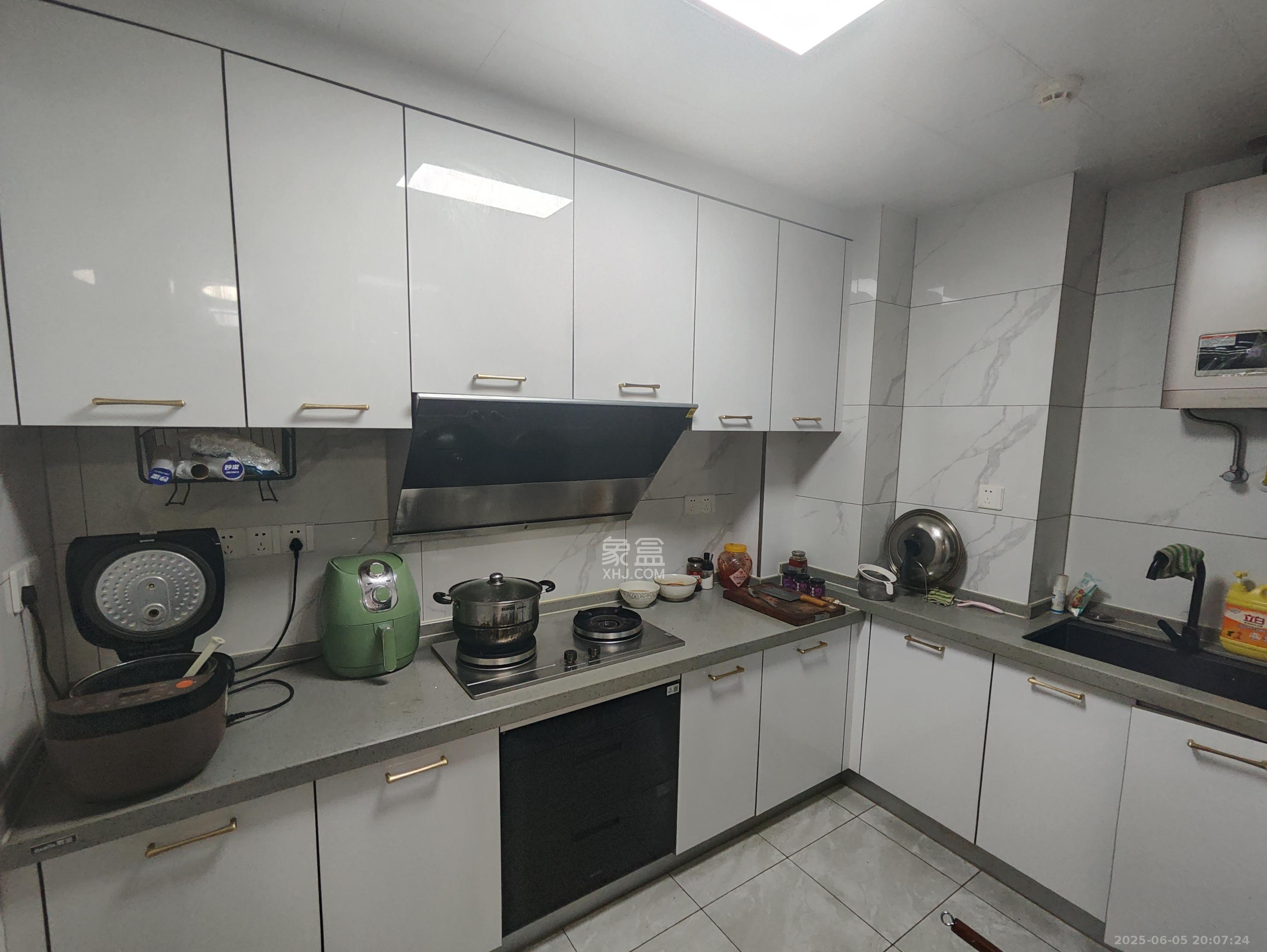 北辰三角洲C3区  3室2厅2卫    4800.0元/月 北辰三角洲C3区  3室2厅2卫    4800.0元/月室内图