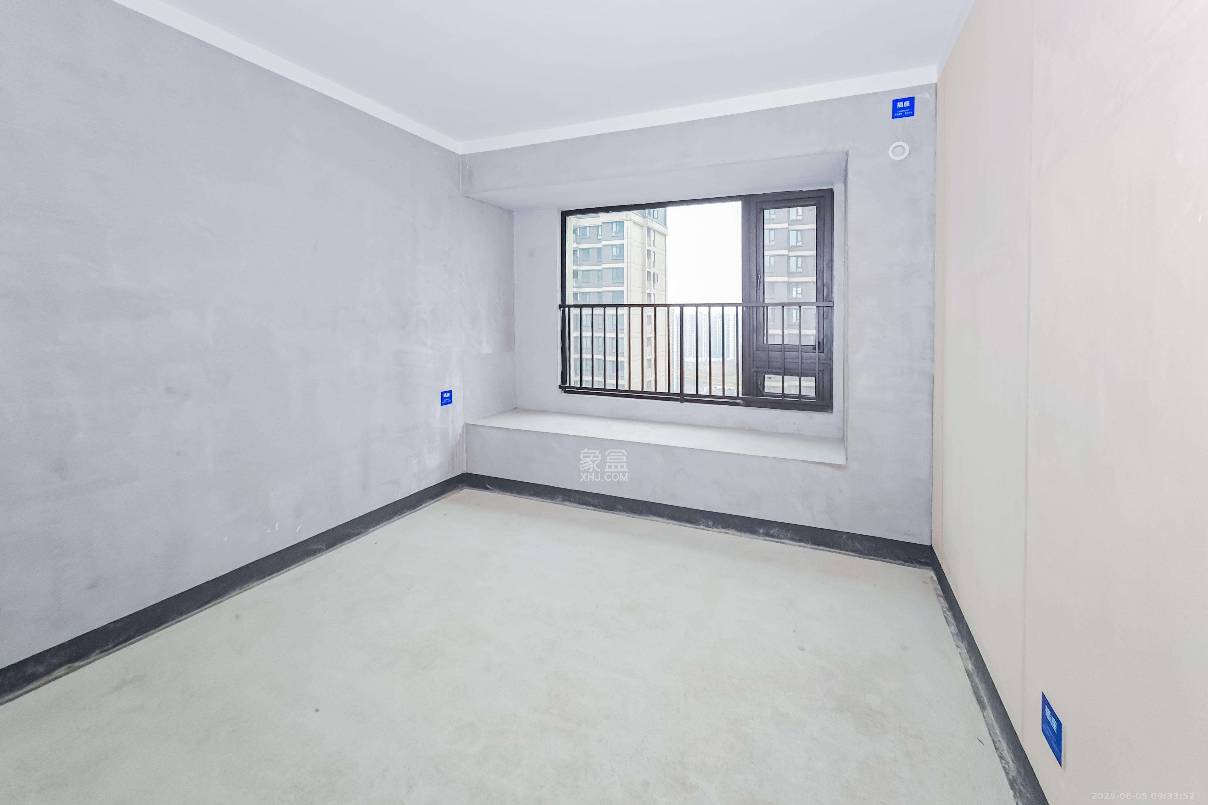 建发玖洲观澜  4室2厅2卫   185.00万其他