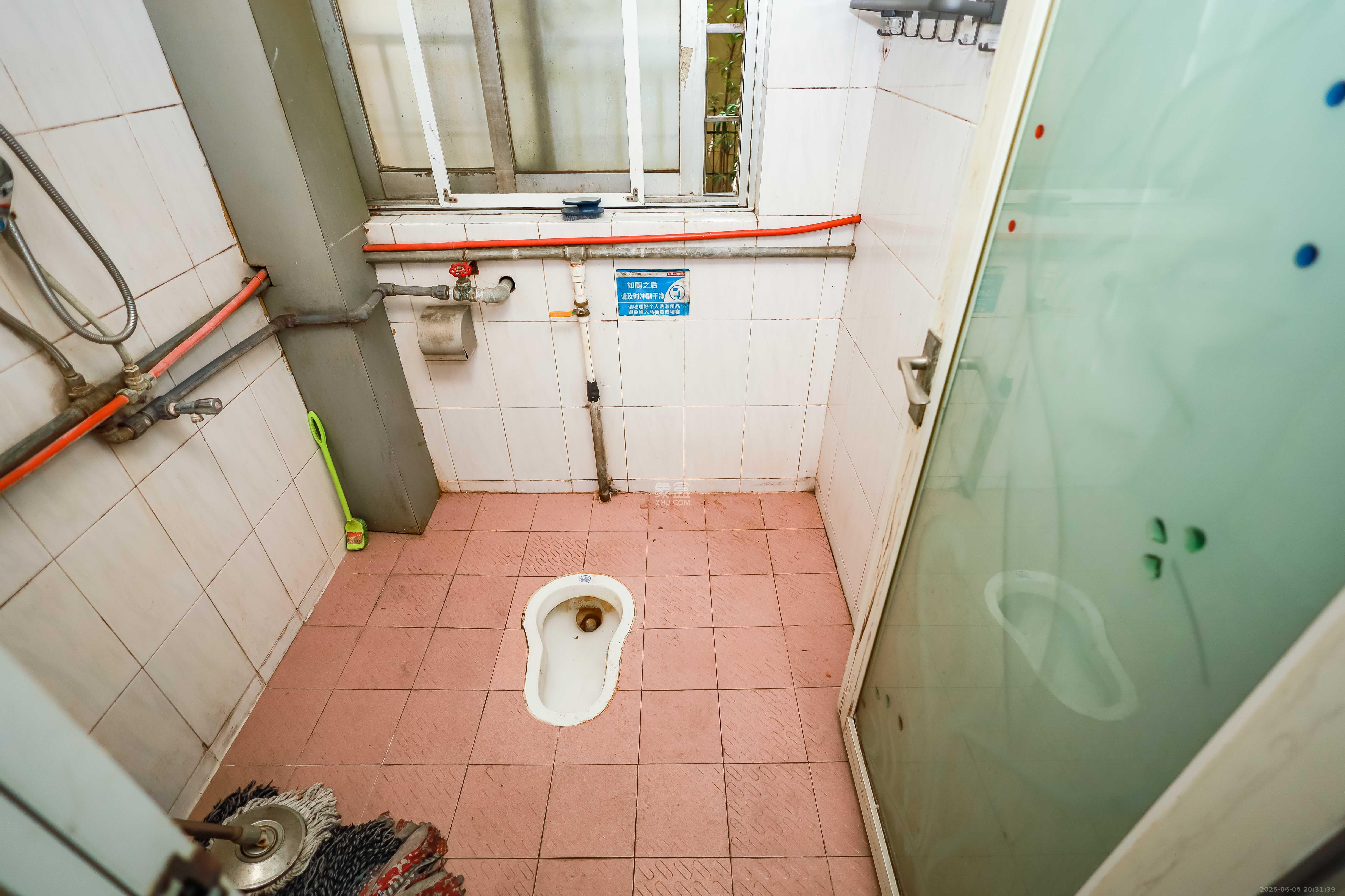 湘卫花苑 3室2厅1卫 78.8万 湘卫花苑 3室2厅1卫 78.8万卫生间