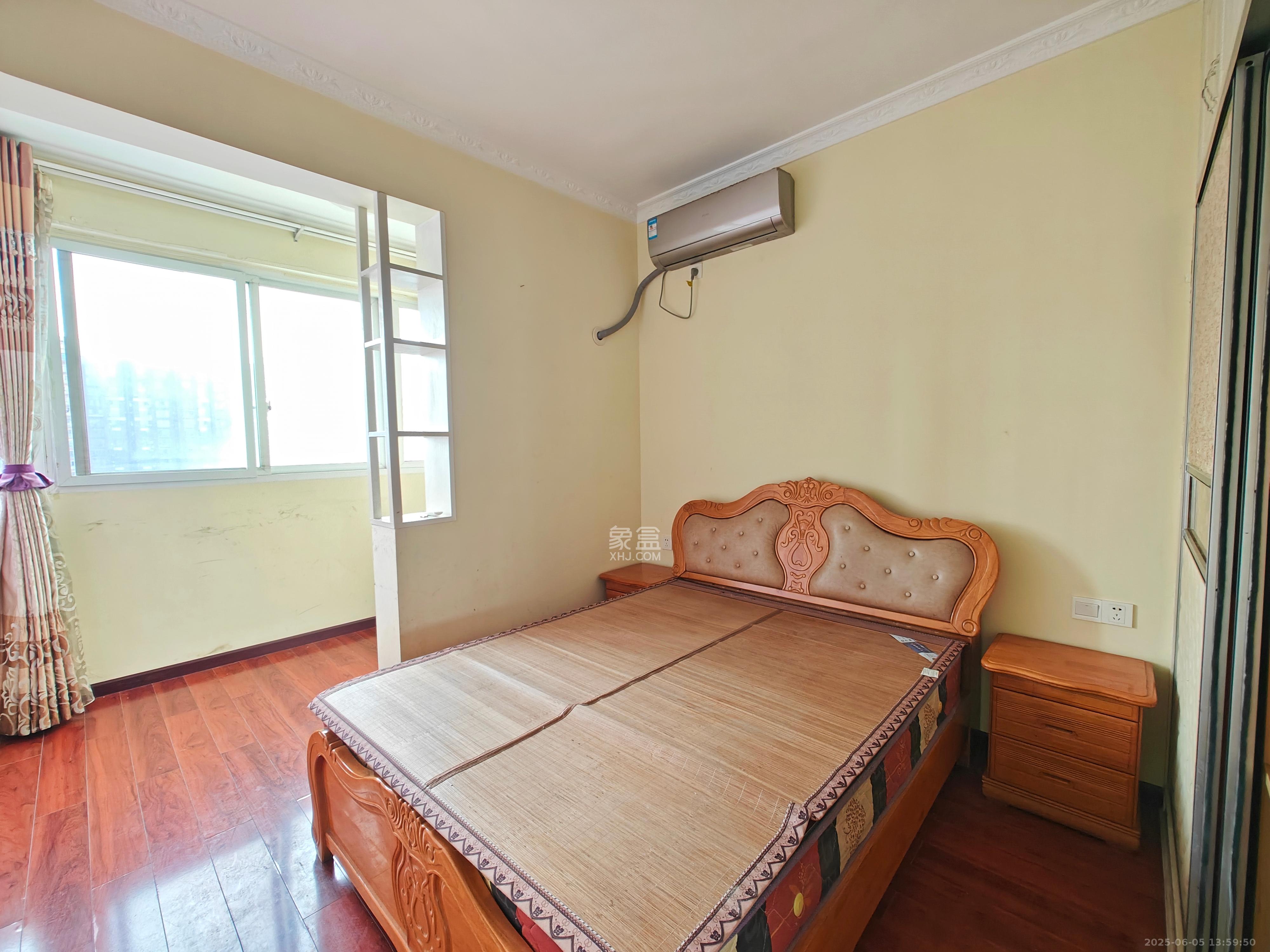 星邮公寓 4室2厅2卫 3000.0元/月 星邮公寓 4室2厅2卫 3000.0元/月室内图