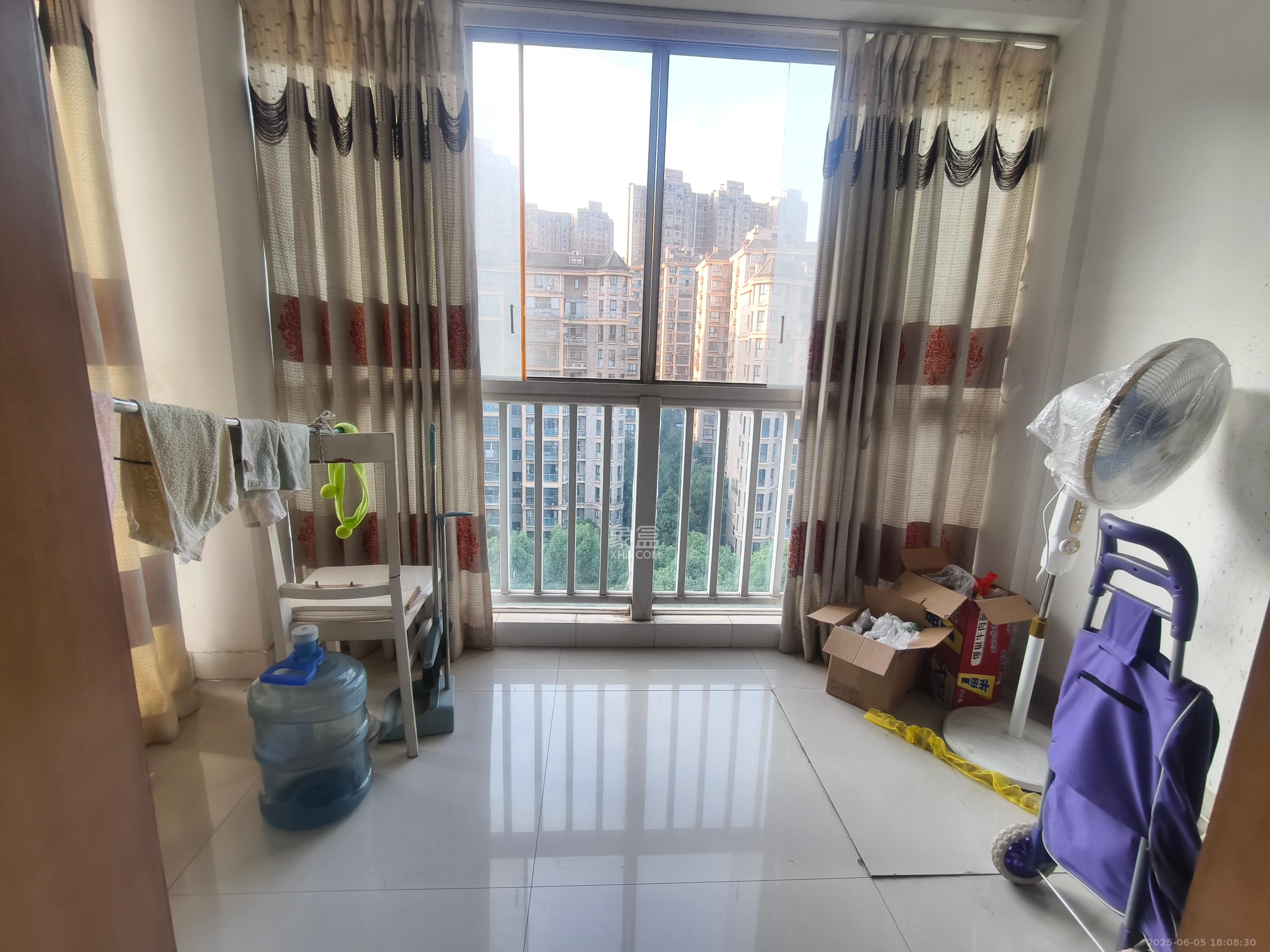 博雅湘水湾  2室2厅1卫   1700.00元/月室内图