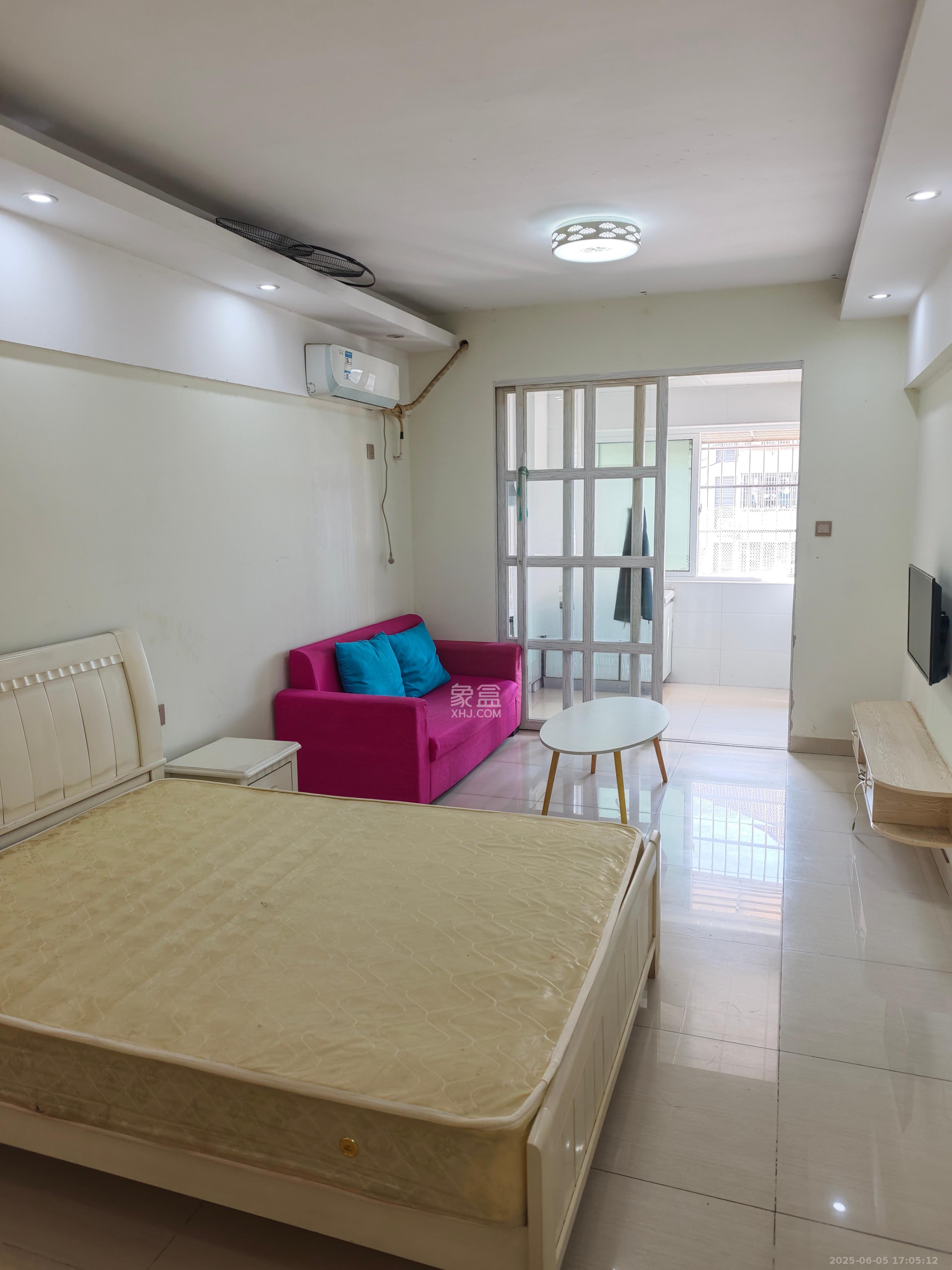 新远时代 1室1厅1卫 1000.0元/月 新远时代 1室1厅1卫 1000.0元/月室内图